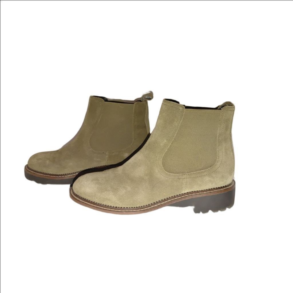 Casio Caslon Miller Lea Waterproof Suede Lug Boots Size 8.5M Size US 8.5 / IT 38.5 - 1 Thumbnail