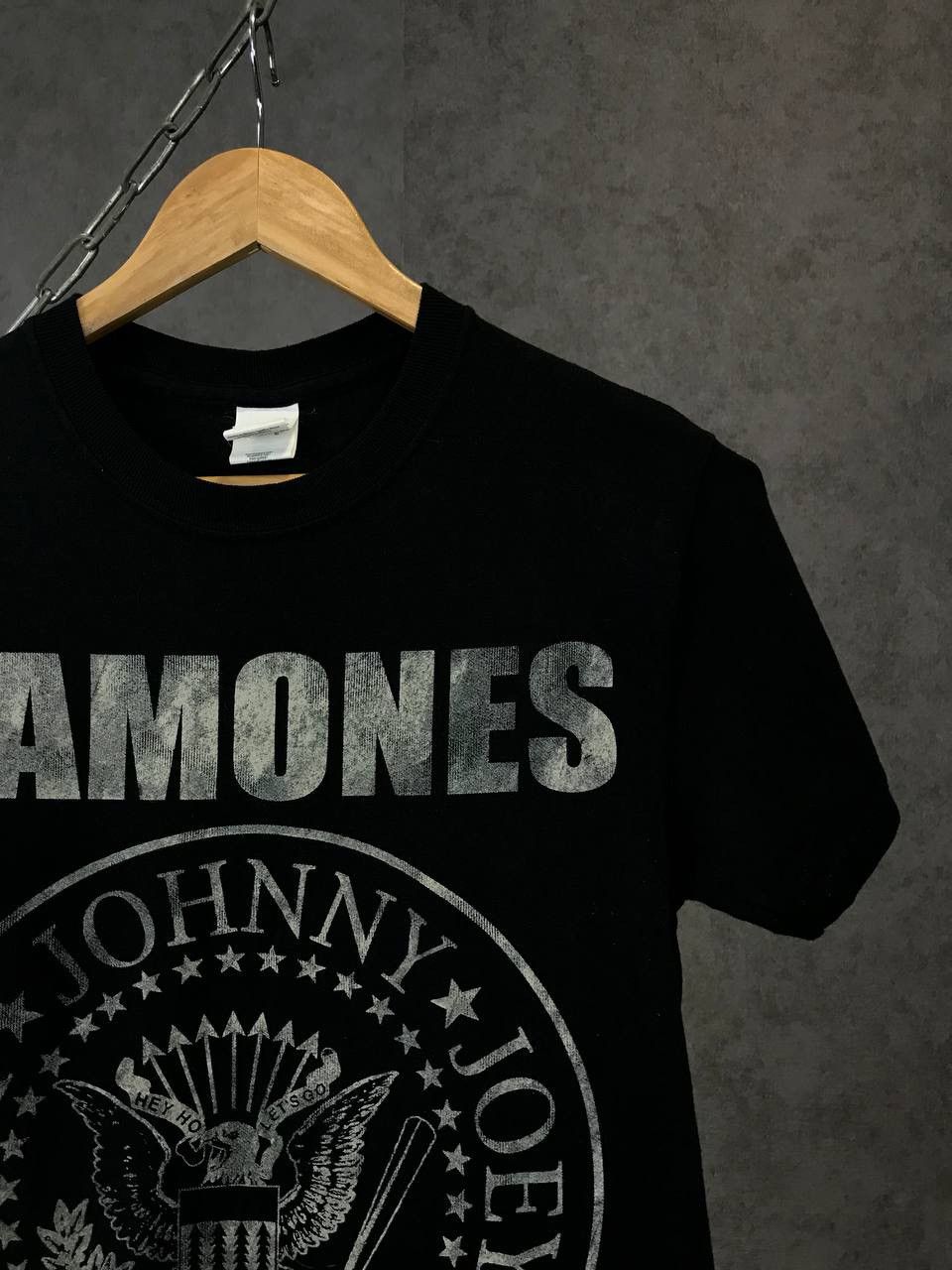 Band Tees × Vintage Ramones vintage rock band overprinted tee Size US S / EU 44-46 / 1 - 3 Thumbnail