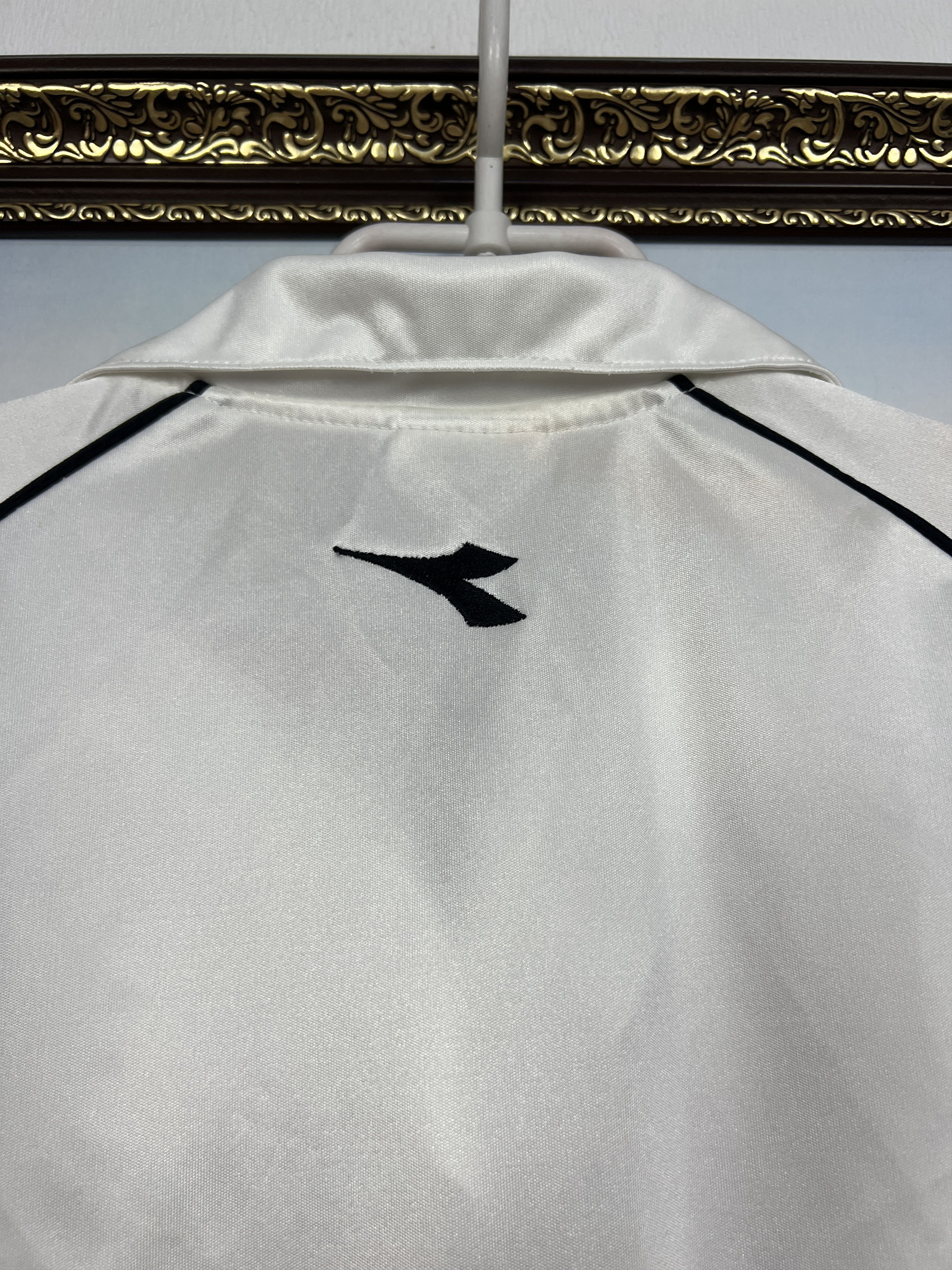 Diadora Vintage Diadora Football Referee White Shirt Soccer Jersey Size US L / EU 52-54 / 3 - 11 Thumbnail
