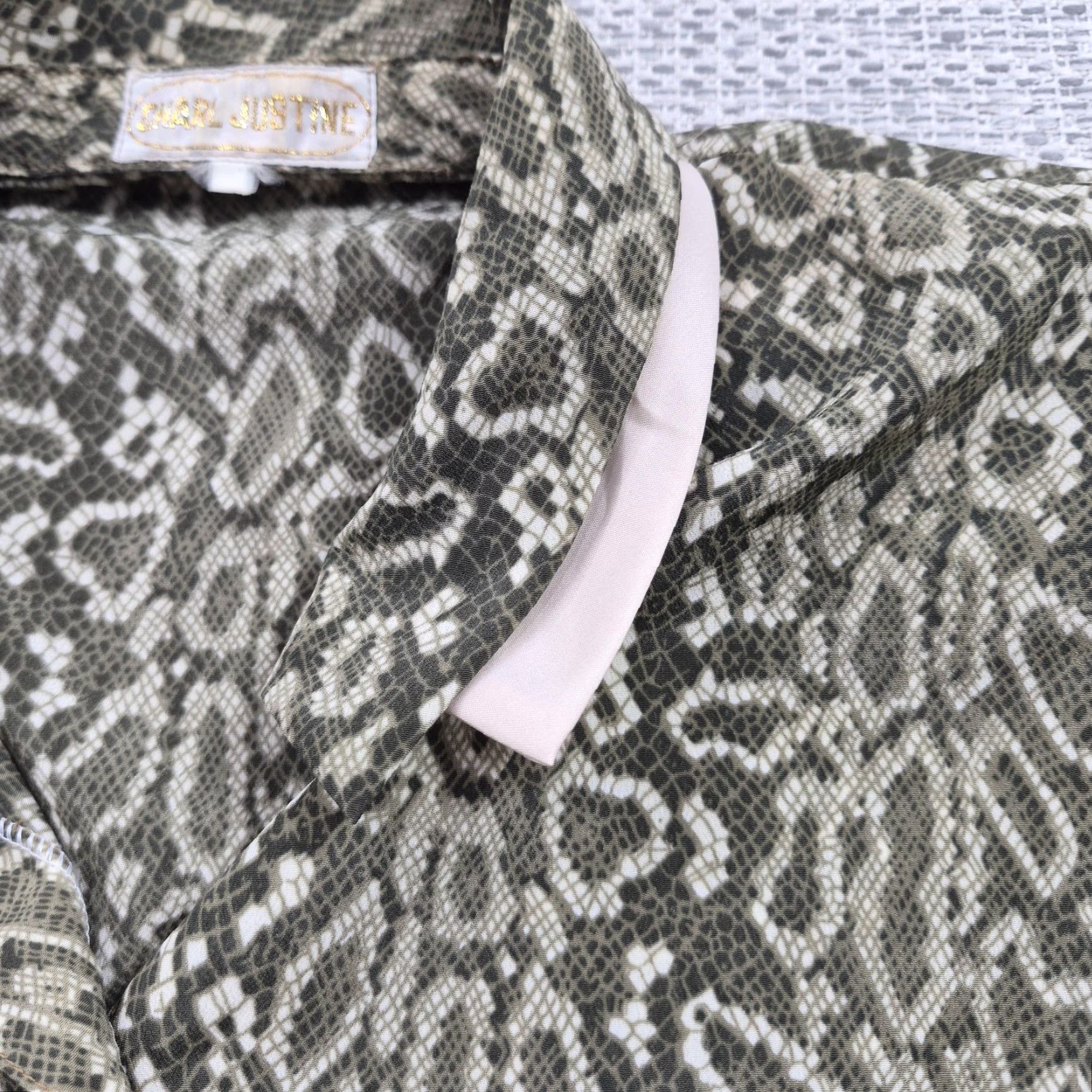 Vintage VINTAGE Charl Justine Shirt Womens Large Button Up Snake Print Tunic Top 70s 80s Size L / US 10 / IT 46 - 5 Thumbnail