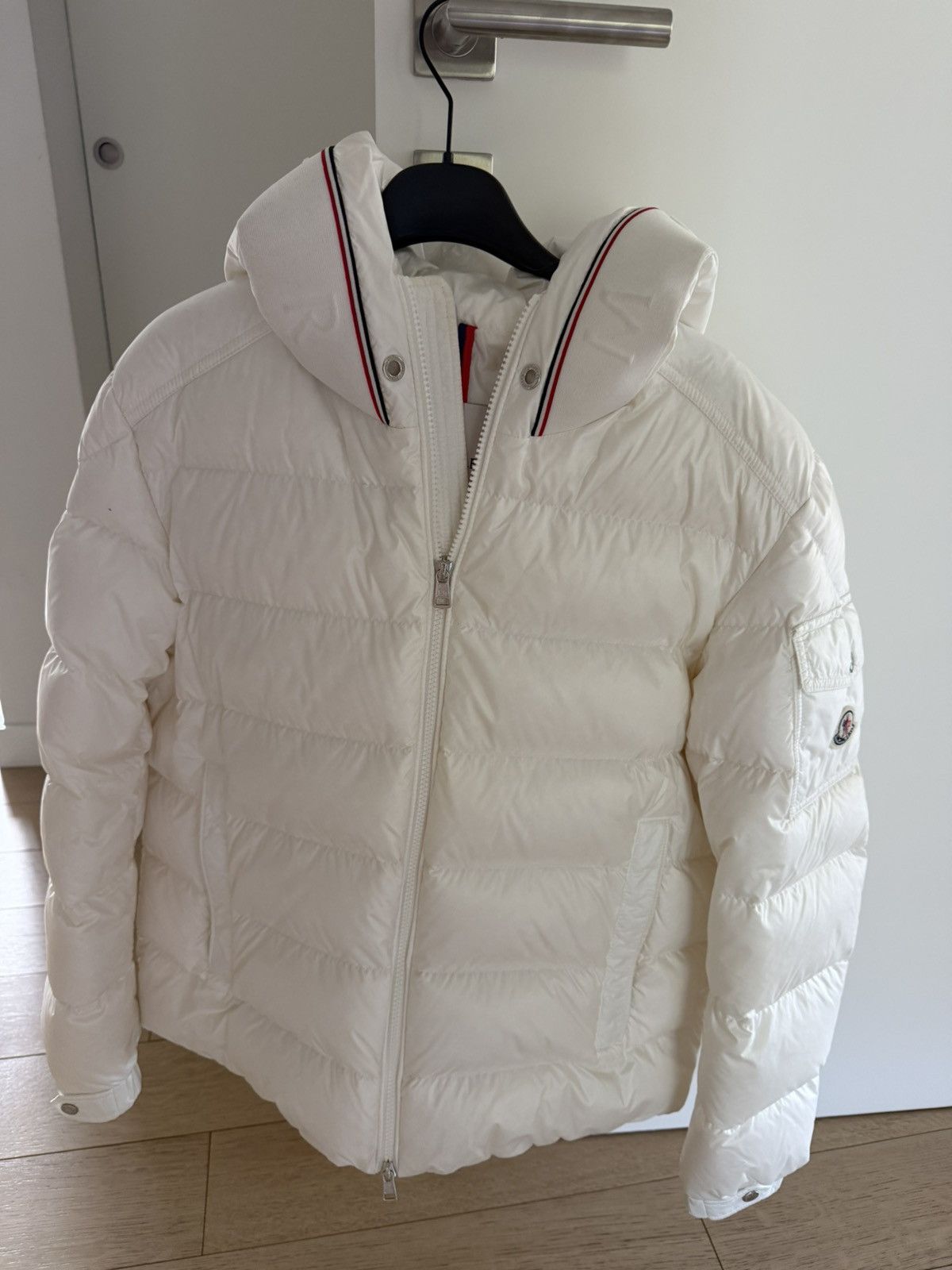 Moncler Moncler Maya “white” Size US L / EU 52-54 / 3 - 2 Thumbnail