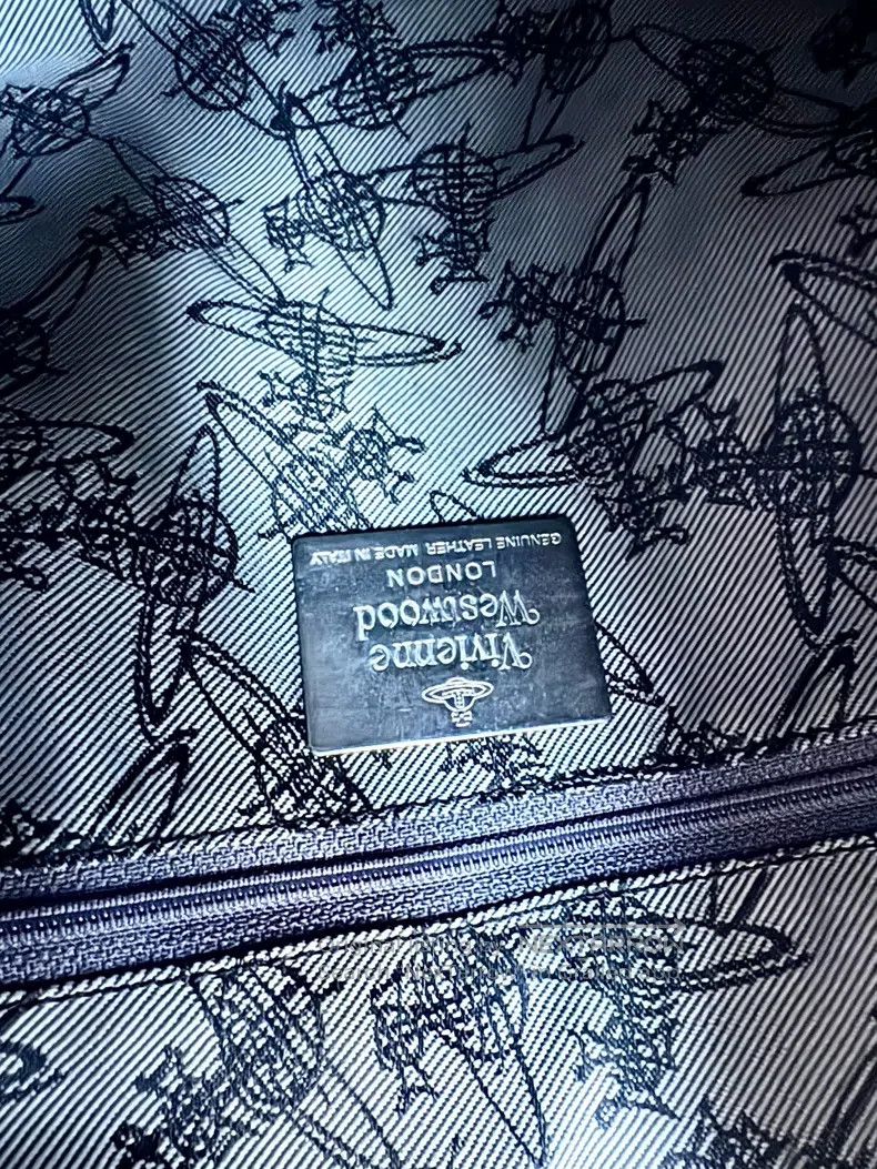 Vivienne Westwood Vivienne Westwood size os Vintage grayish brown pirate prin Size ONE SIZE - 5 Thumbnail