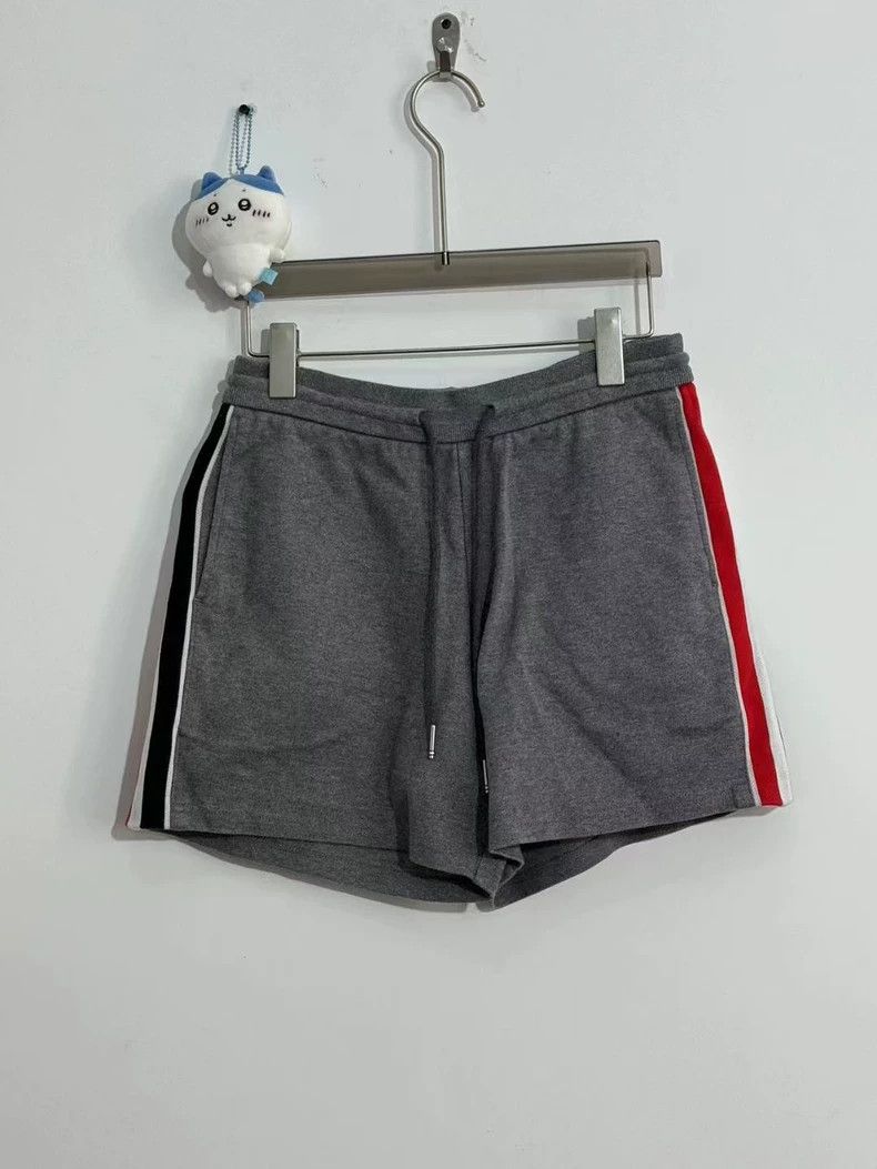 Thom Browne Thom Browne Side Stripe Casual Shorts - dmc Size US 26 / EU 42 - 1 Thumbnail