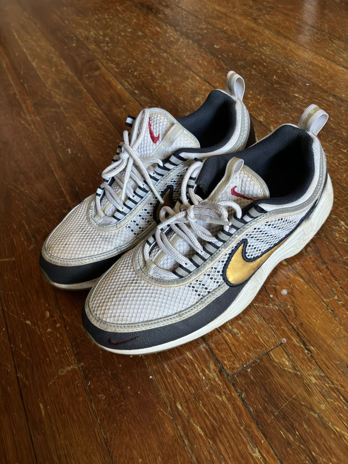 image of Nike Spiridon Olympic Shoes in White, Men's (Size 9)