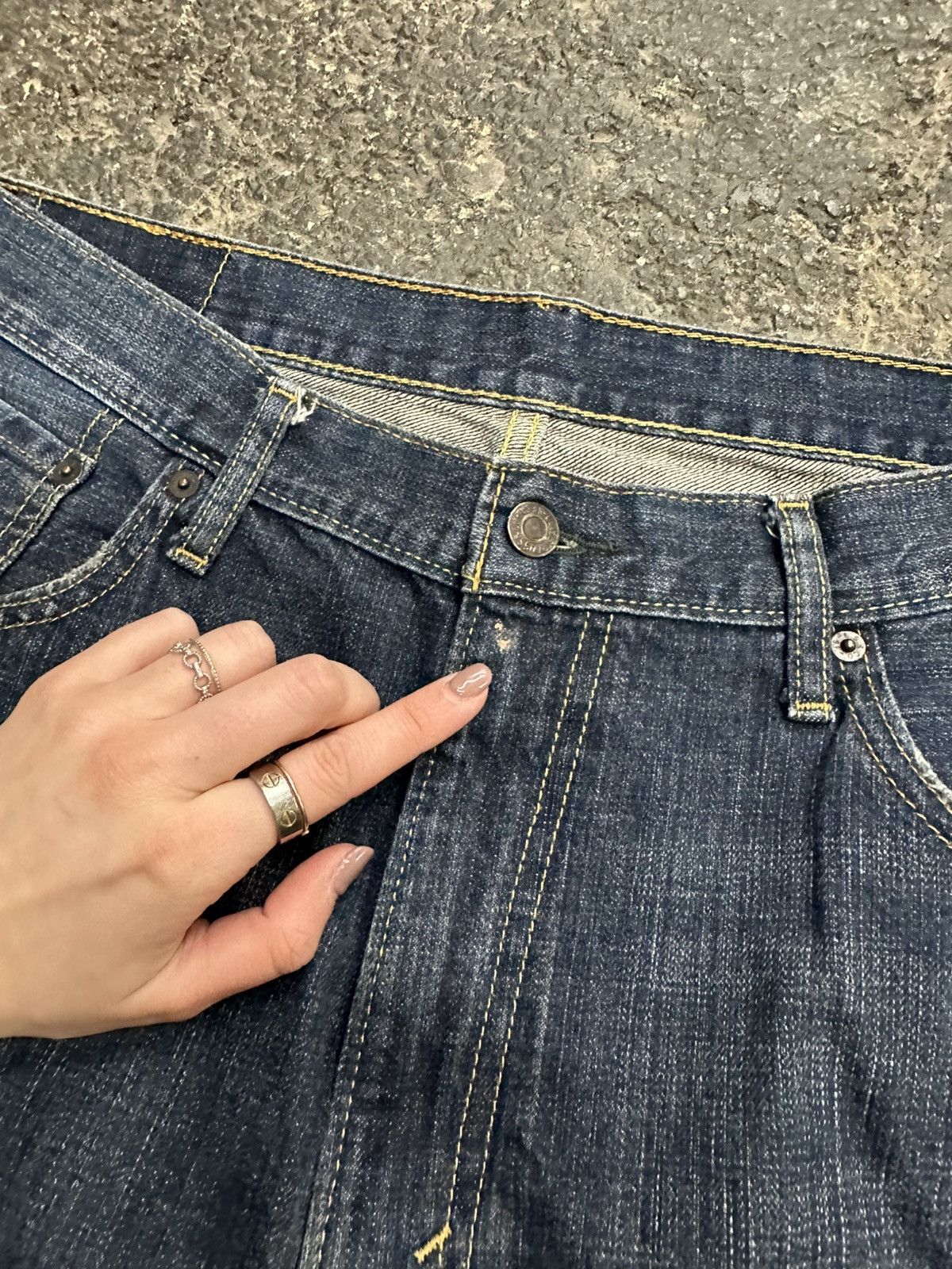 Levi's × Vintage Y2K Levi’s 569 jorts Size US 34 / EU 50 - 6 Thumbnail