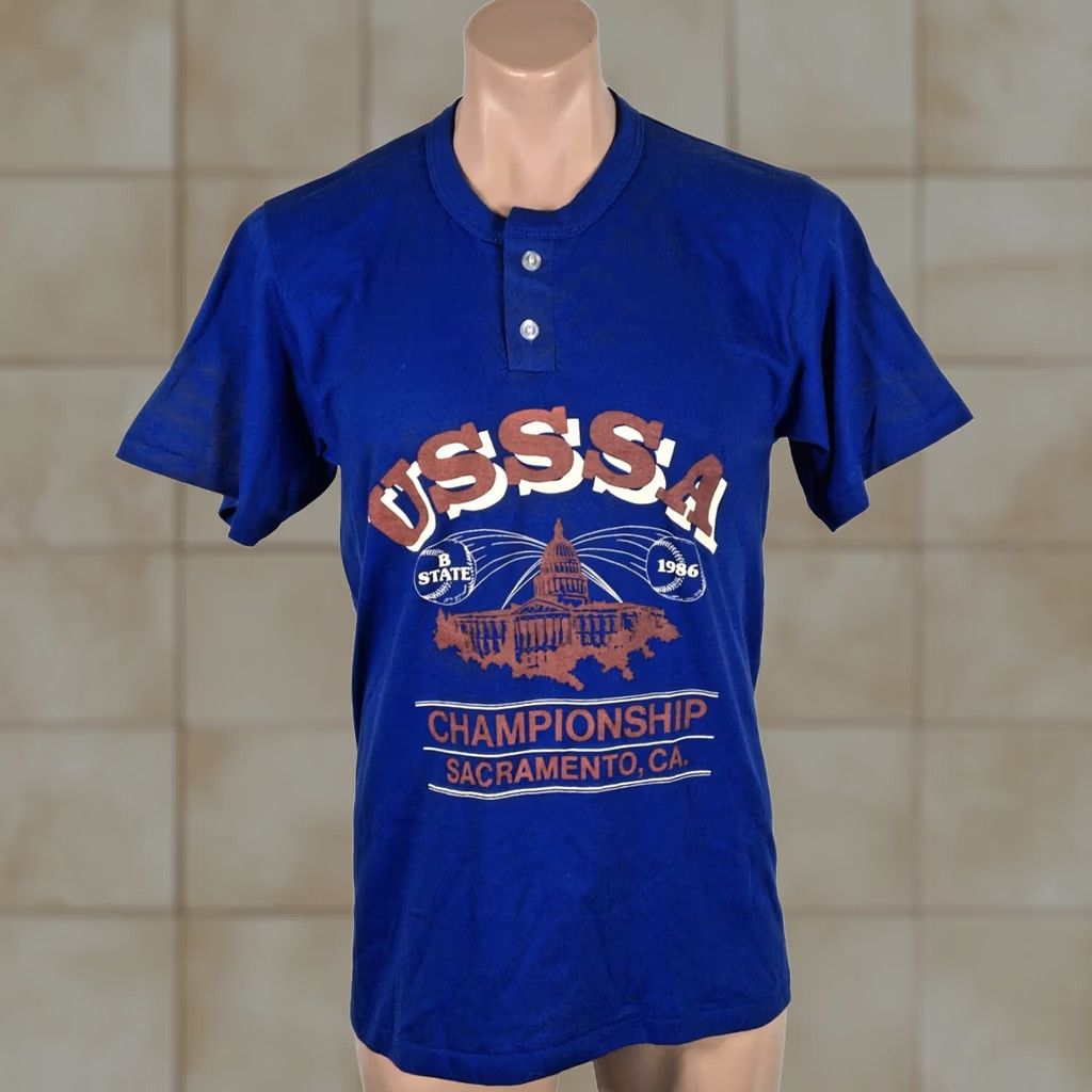 Russell Athletic VTG 80S 1986 B STATE CHAMPIONSHIP Russell Athletic USSSA SHIRT Baseball Sz L USA Shirt Mens Graphic Tee Blue Size US L / EU 52-54 / 3 - 1 Thumbnail