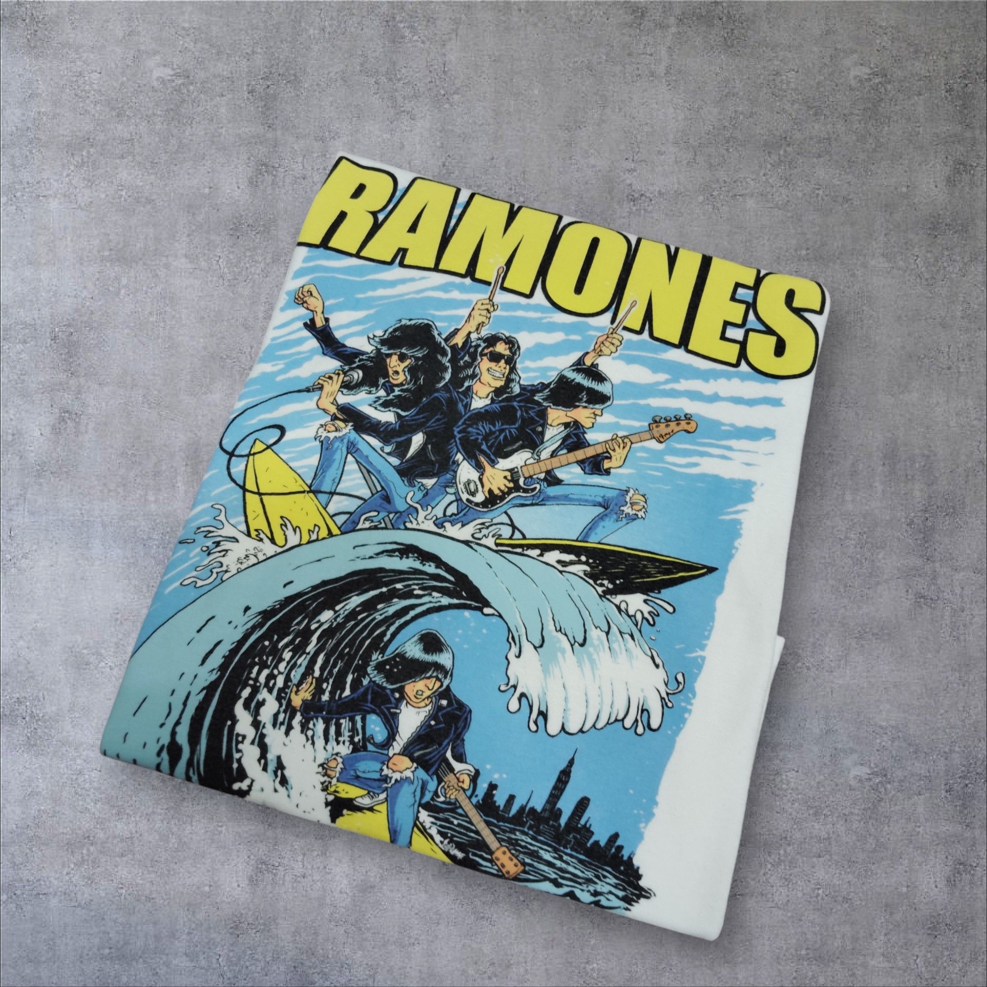 Band Tees RAMONES BAND T-SHIRT Size US L / EU 52-54 / 3 - 1 Thumbnail