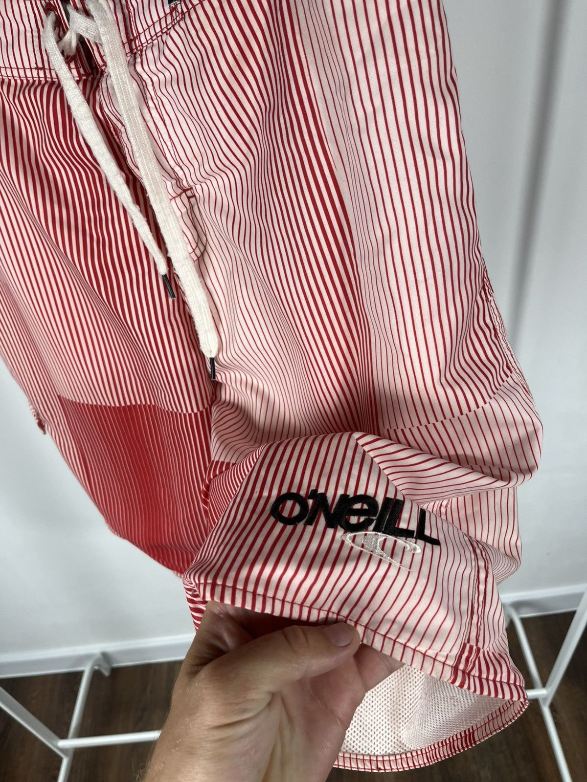 O'Neill O’Neill Red White Striped Board Shorts Size 32 Size US 32 / EU 48 - 4 Thumbnail