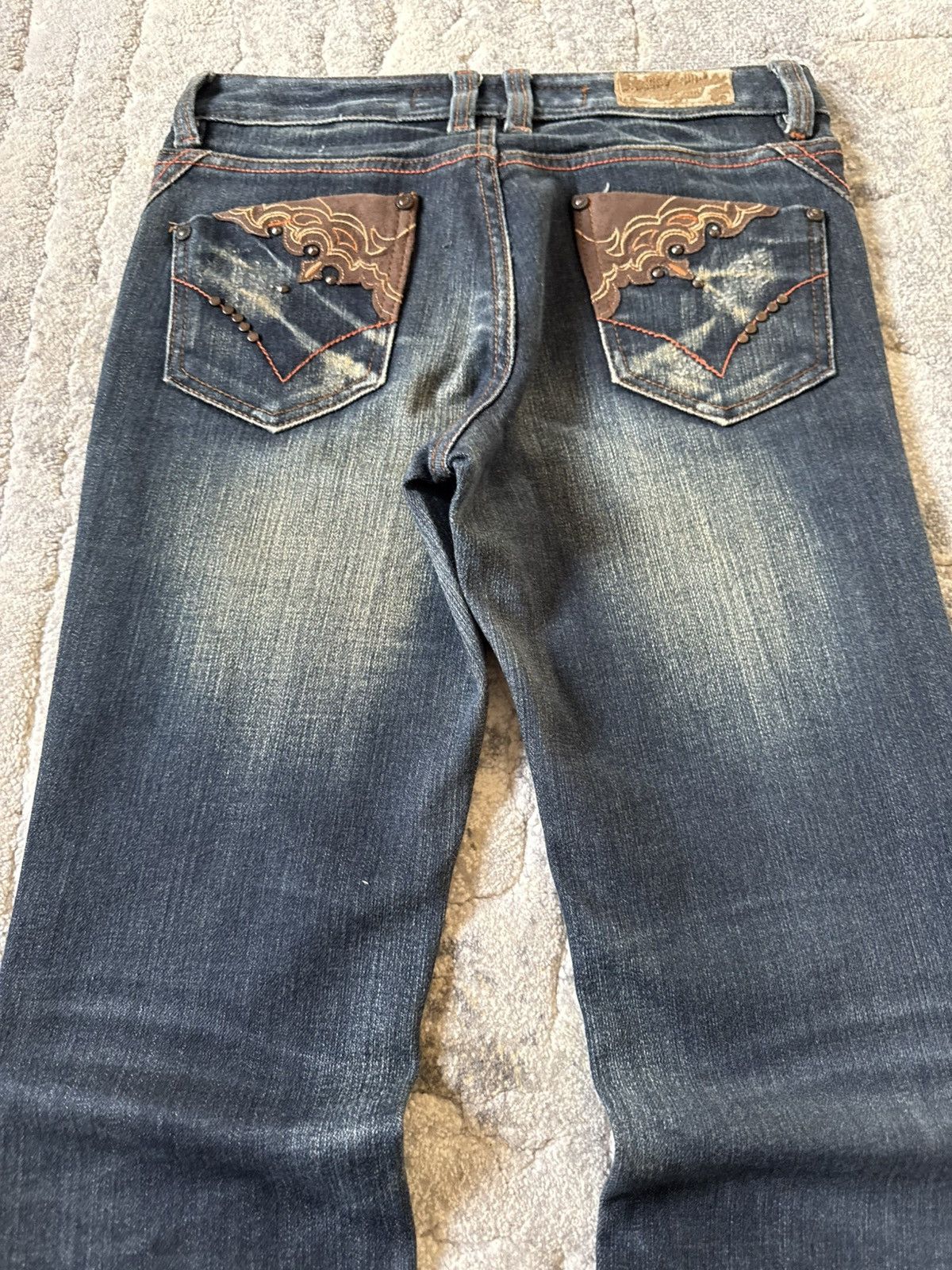 Tornado Mart Tornado Mart Style Studded Tribal Trim Pocket Flared Jeans Size US 27 - 13 Thumbnail