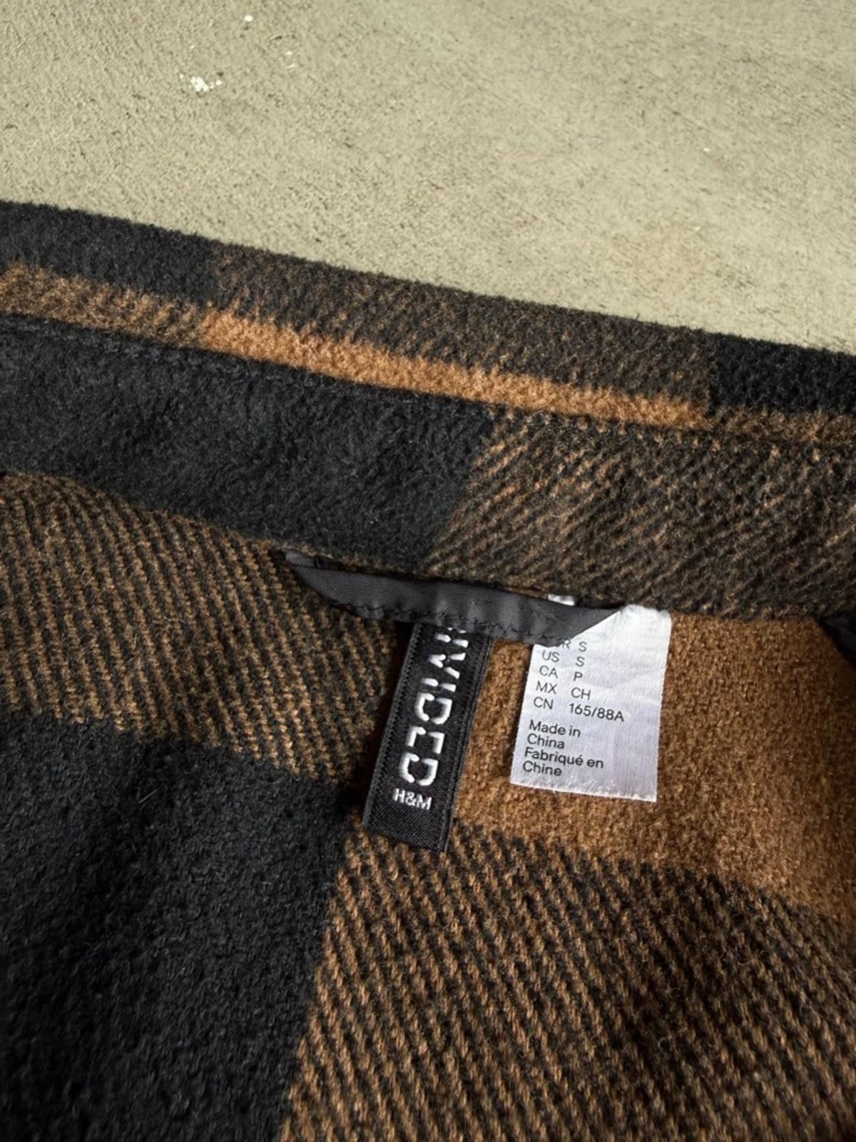 H&M H&M / Oversized Buffalo Plaid Shacket Jacket / Brown Black Size S / US 4 / IT 40 - 6 Thumbnail
