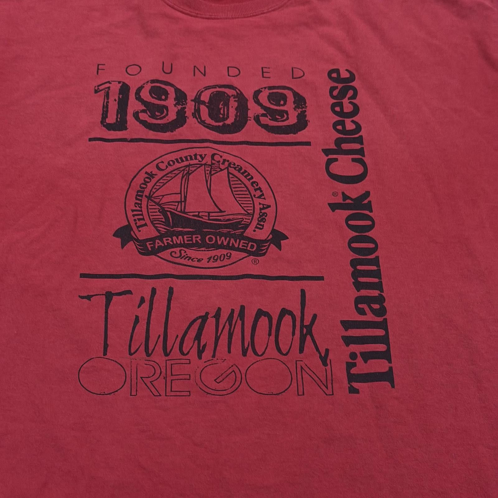 Gildan Vintage Y2K Tillamook Oregon Cheese Red Shirt XL Size US XL / EU 56 / 4 - 2 Thumbnail