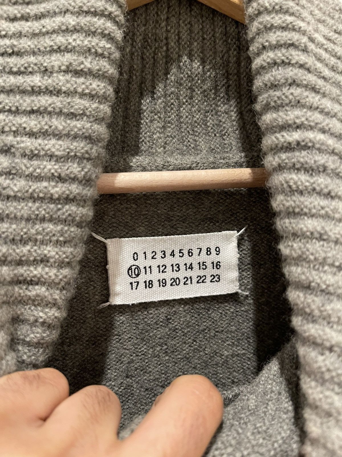 Maison Margiela Maison Margiela Fall 2004 Grey Wool Shawl Collar KnitSweater Size US M / EU 48-50 / 2 - 3 Thumbnail