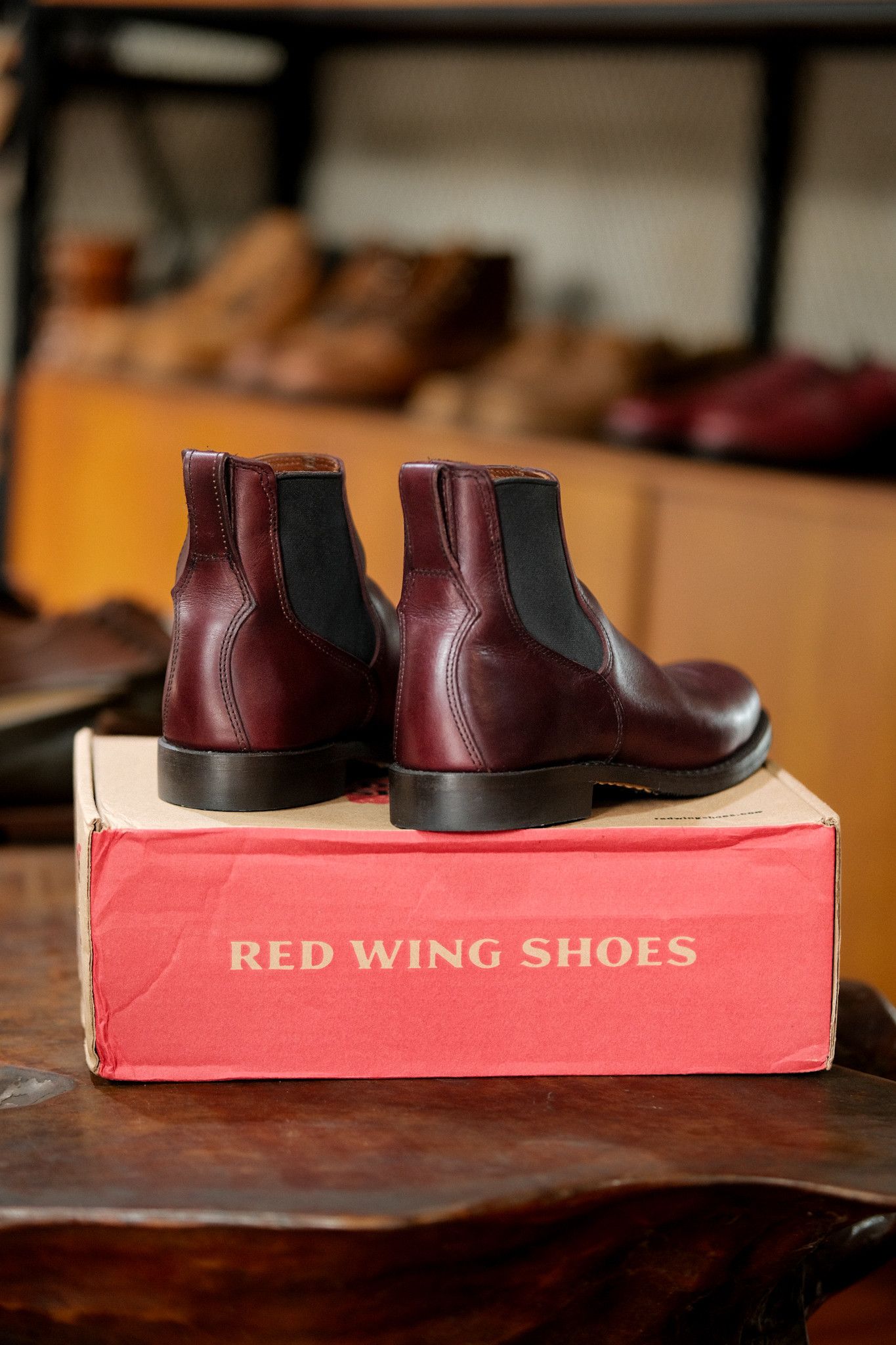 Red Wing Redwing 9077 Chelsea Boot Original Made In USA Size US 7 / EU 40 - 3 Thumbnail