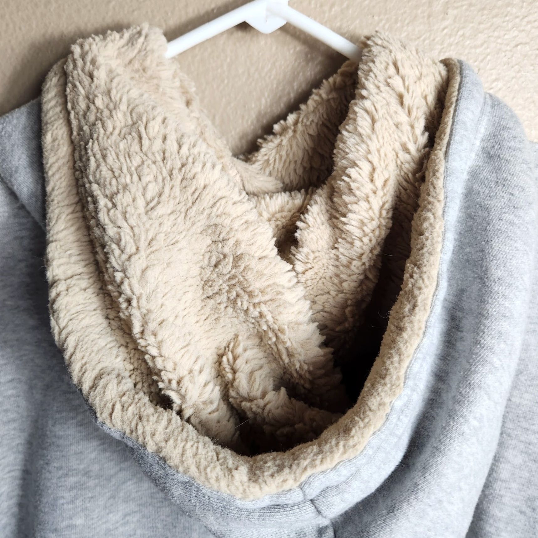 Vintage Aerie AE Womens |XL| Light Gray Spring Street Oversized Sherpa Hoodie Shirt Size XL / US 12-14 / IT 48-50 - 6 Thumbnail