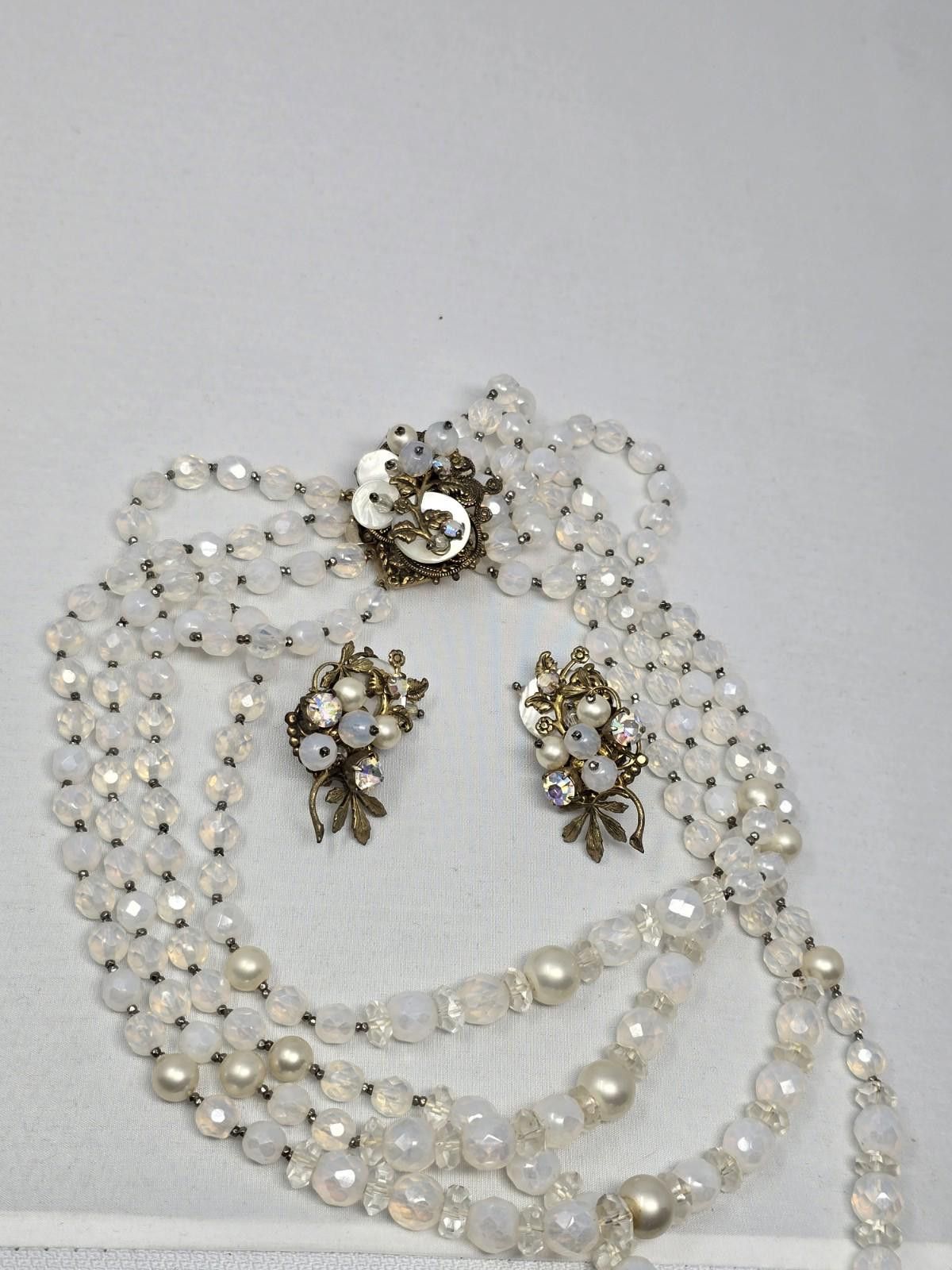 The Unbranded Brand Vintage Floral Necklace & Clip-On Earrings Set MOP AB Beads Size ONE SIZE - 1 Thumbnail
