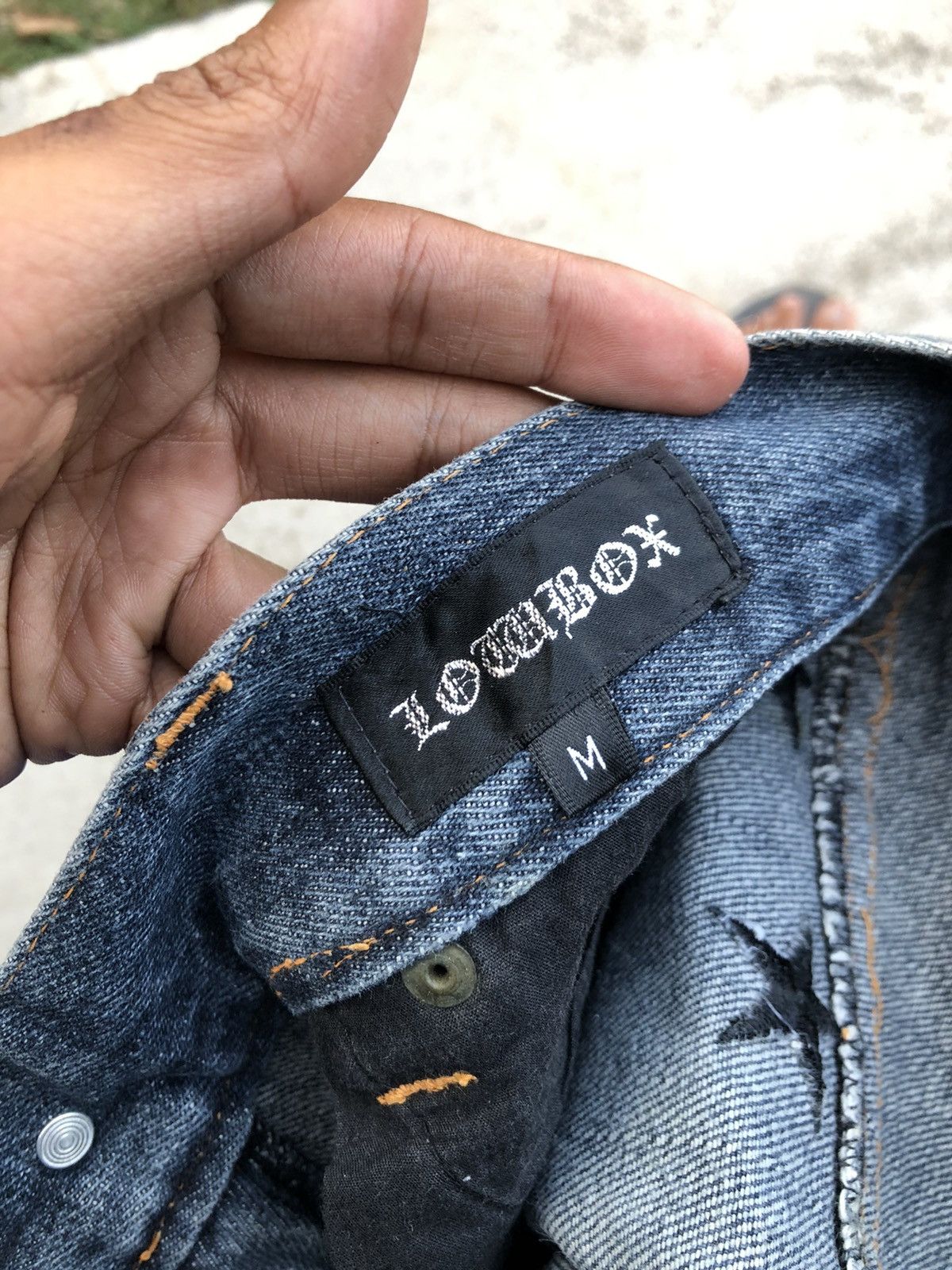 Japanese Brand LOWBOX DISTRESSED PATCHES WASHED JEANS Size US 31 - 4 Thumbnail