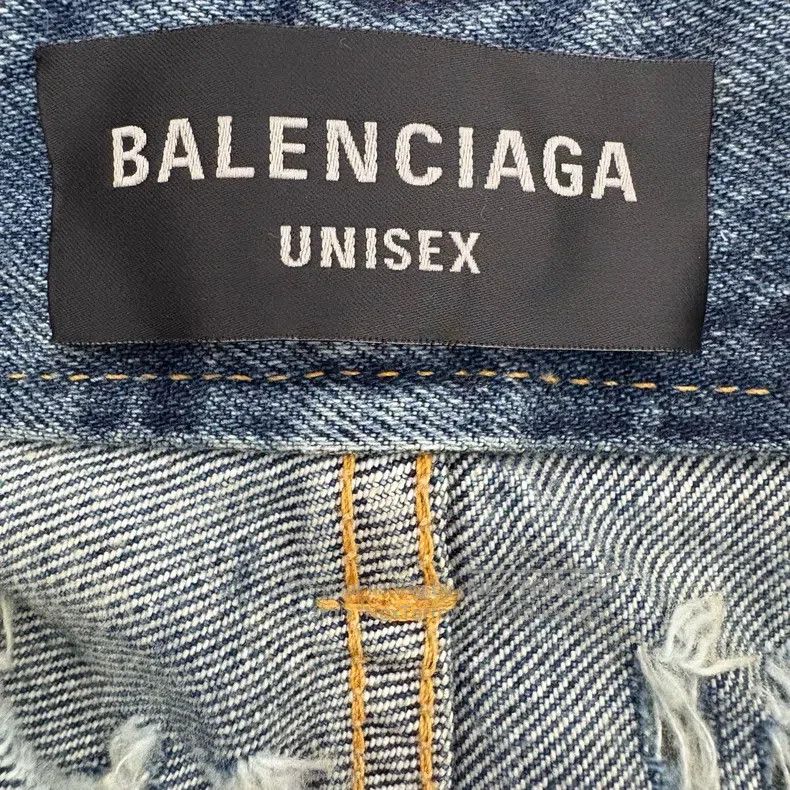 Balenciaga Balenciaga size S Super Distressed Mud Dyed Destroyed Whit Size US 27 - 2 Thumbnail