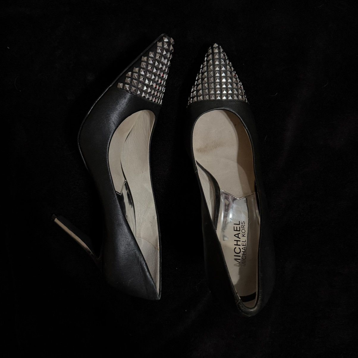 Michael Kors Michael Kors Studded Leather Pointed Toe Pumps Size US 8.5 / IT 38.5 - 8 Thumbnail