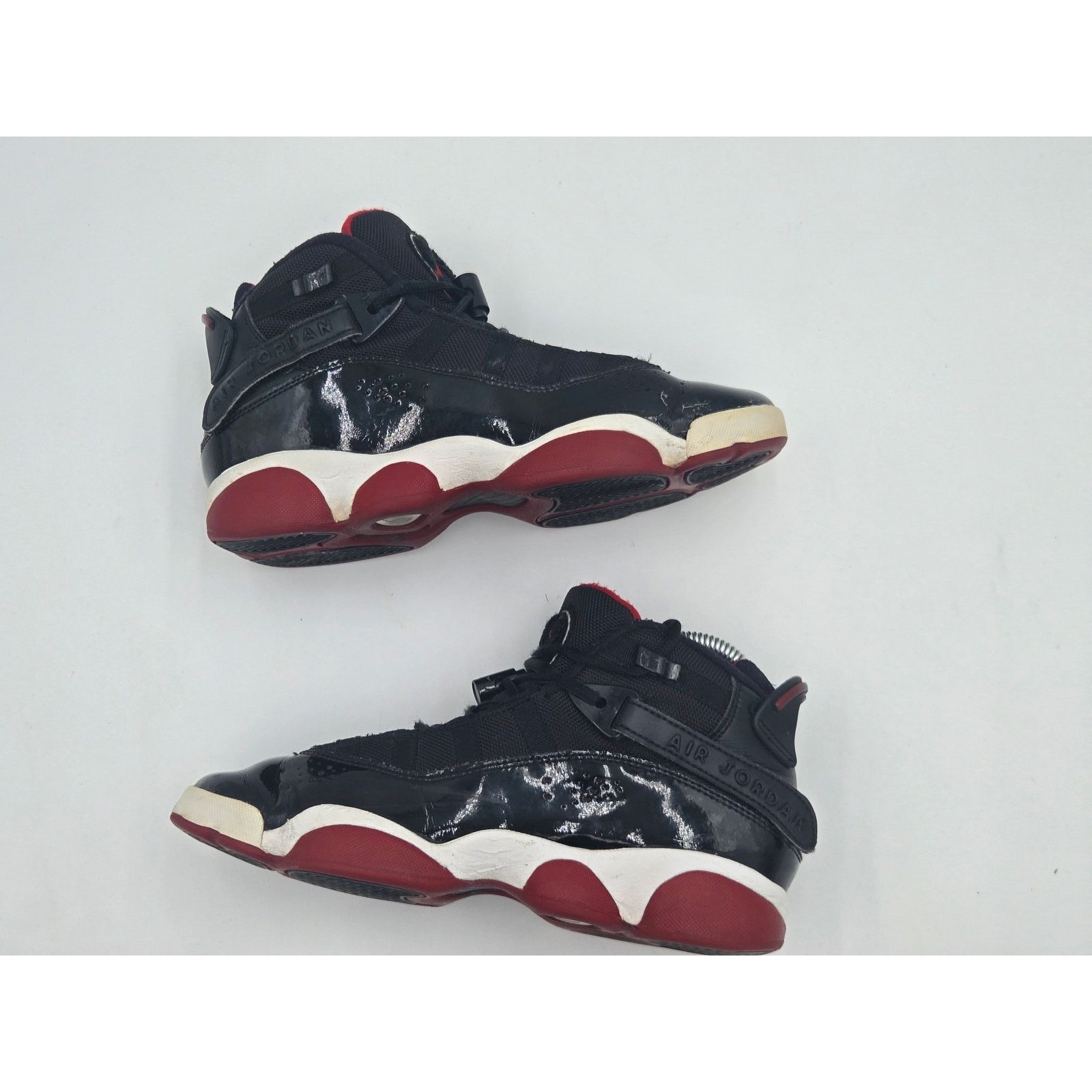 Jordan Brand Jordan 6 Rings Bred Youth Basketball Sneakers Size 6Y Size US 6 / EU 39 - 3 Thumbnail