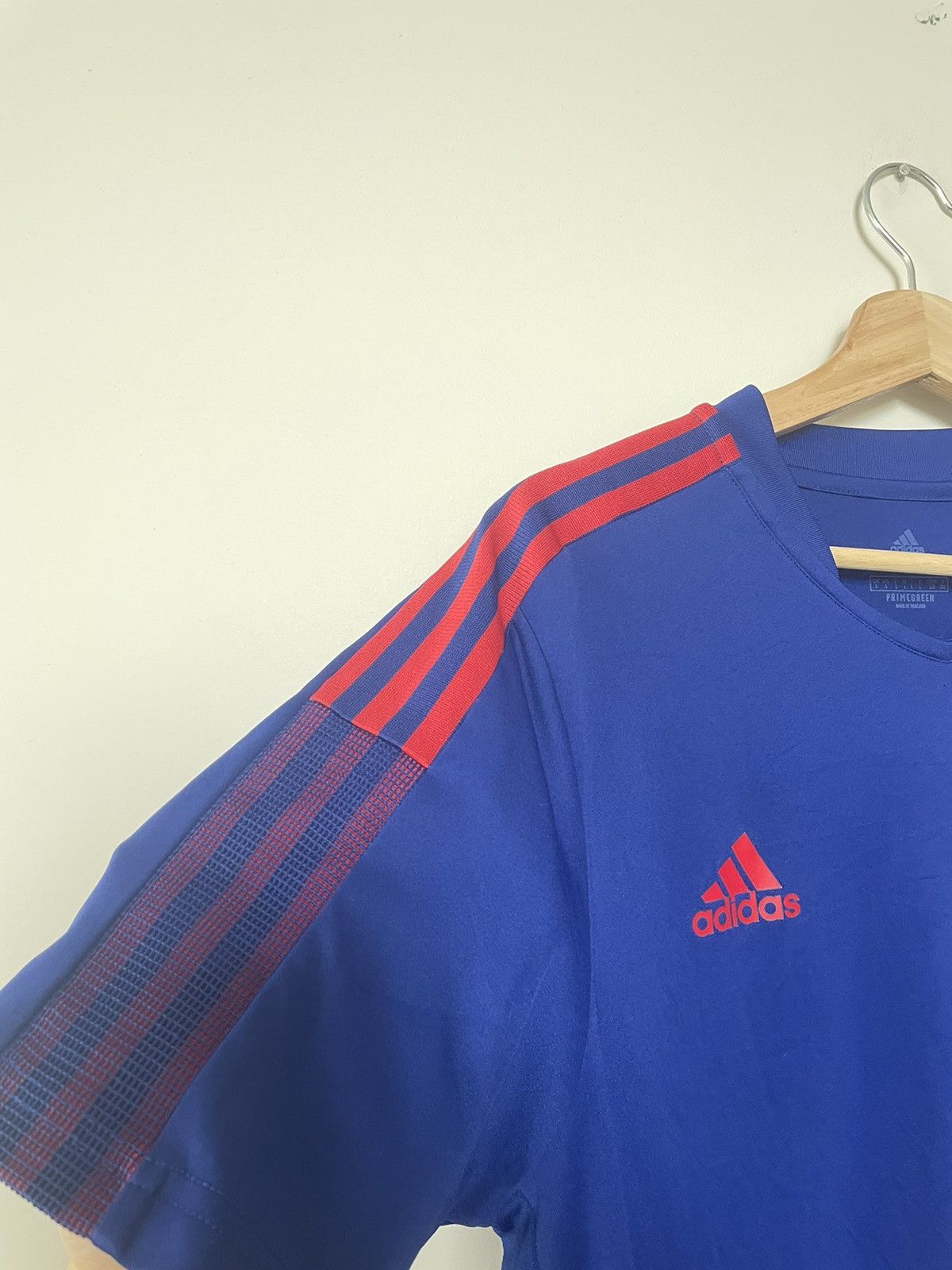 Adidas Adidas Bayern Monachium Soccer Jersey size L Size US L / EU 52-54 / 3 - 5 Thumbnail