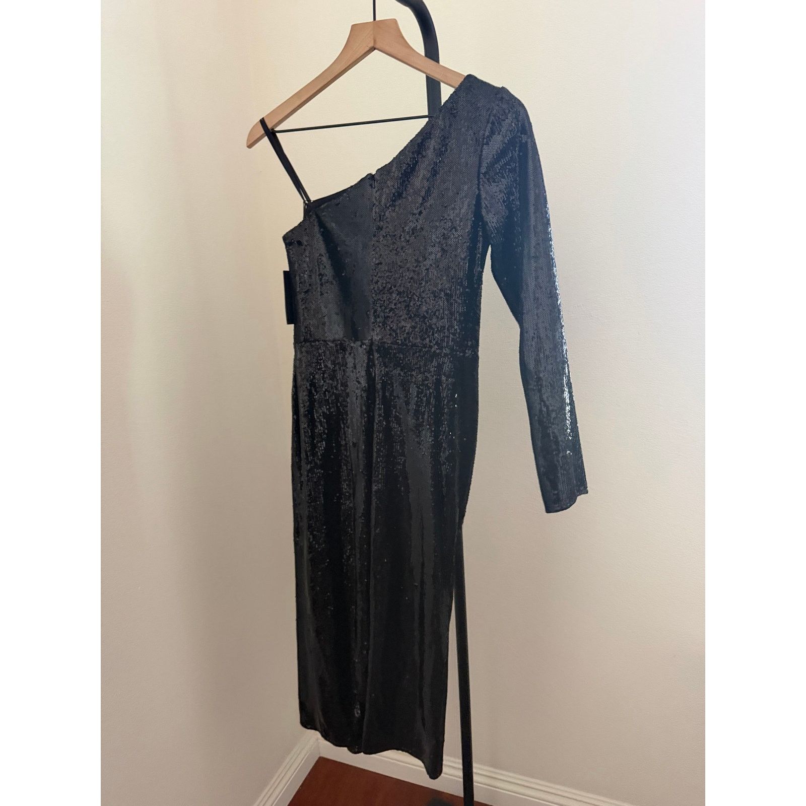 Mac Duggal Mac Duggal black sequined cocktail dress sz 2 26688 Size XS / US 0-2 / IT 36-38 - 6 Thumbnail