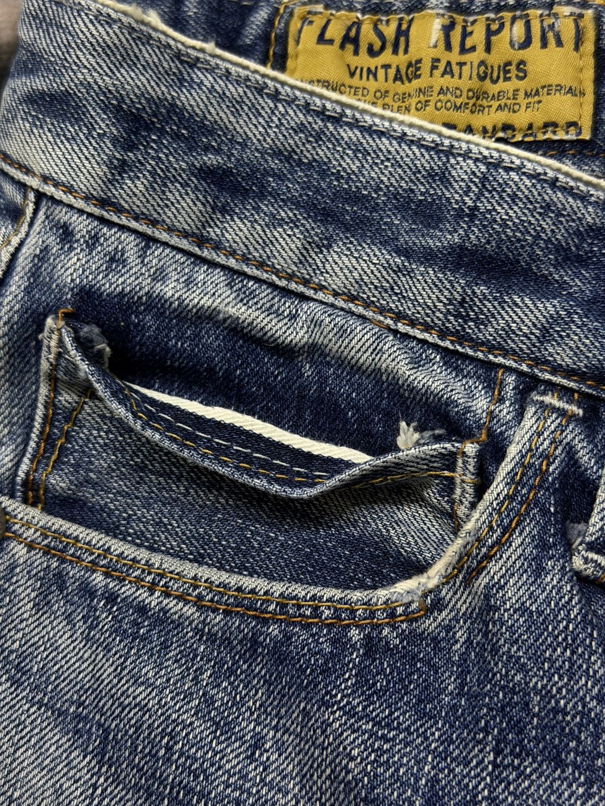 Japanese Brand Vintage Flash Report Selvedge Denim Jeans | Vintage Fade W31 Size US 31 - 12 Thumbnail