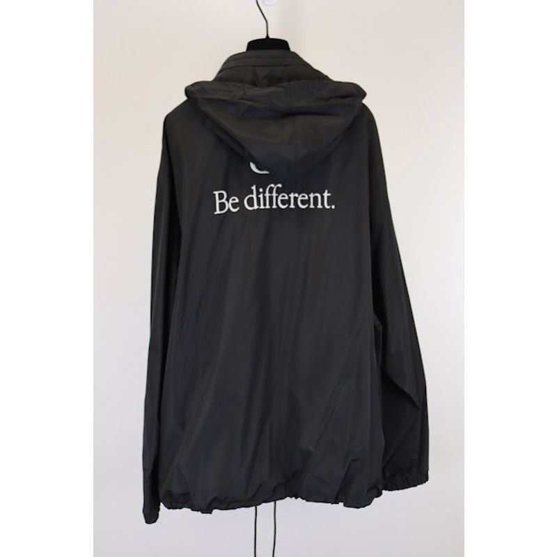 Balenciaga o1rshd1 BB Be Different Short Windbreaker in Black Size US XXL / EU 58 / 5 - 12 Thumbnail
