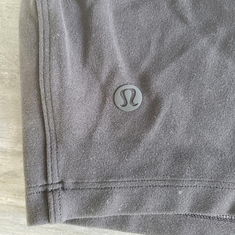 Lululemon Black Aligned Angles Lululemon Short Sleeve Size S / US 4 / IT 40 - 3 Thumbnail