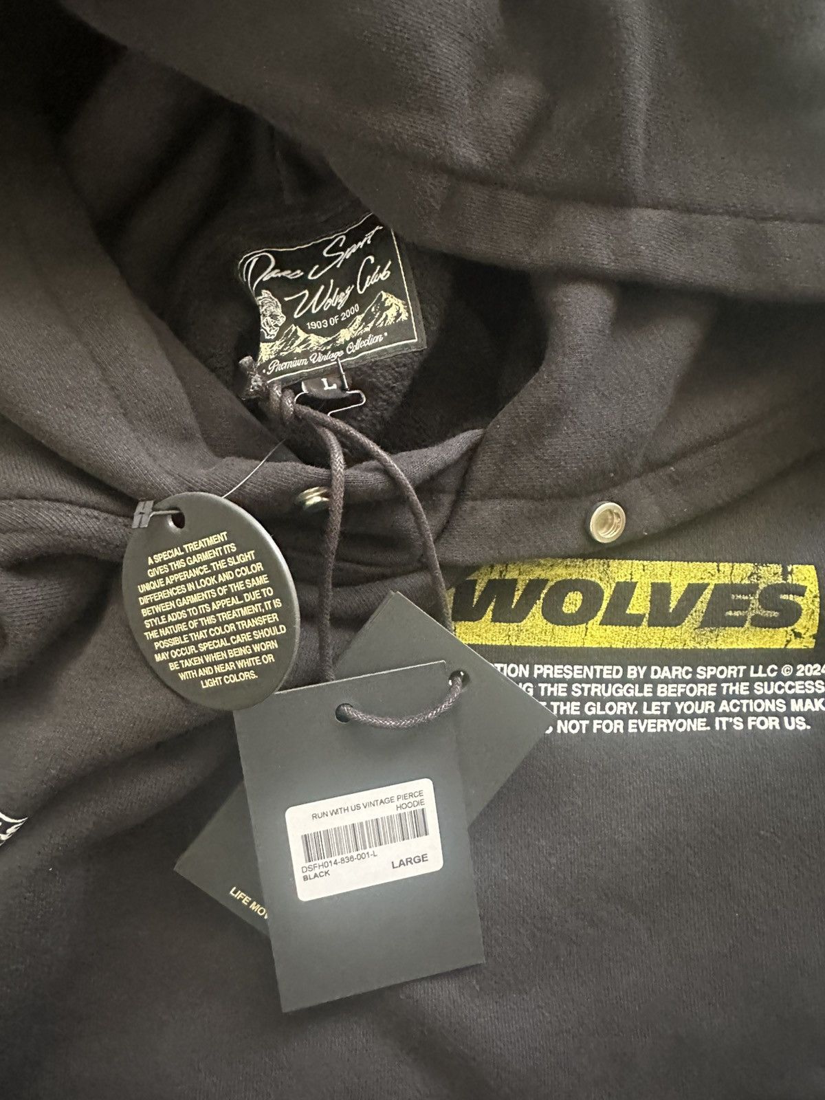Darc Sport Darc sport run with us hoodie size L Size US L / EU 52-54 / 3 - 3 Thumbnail