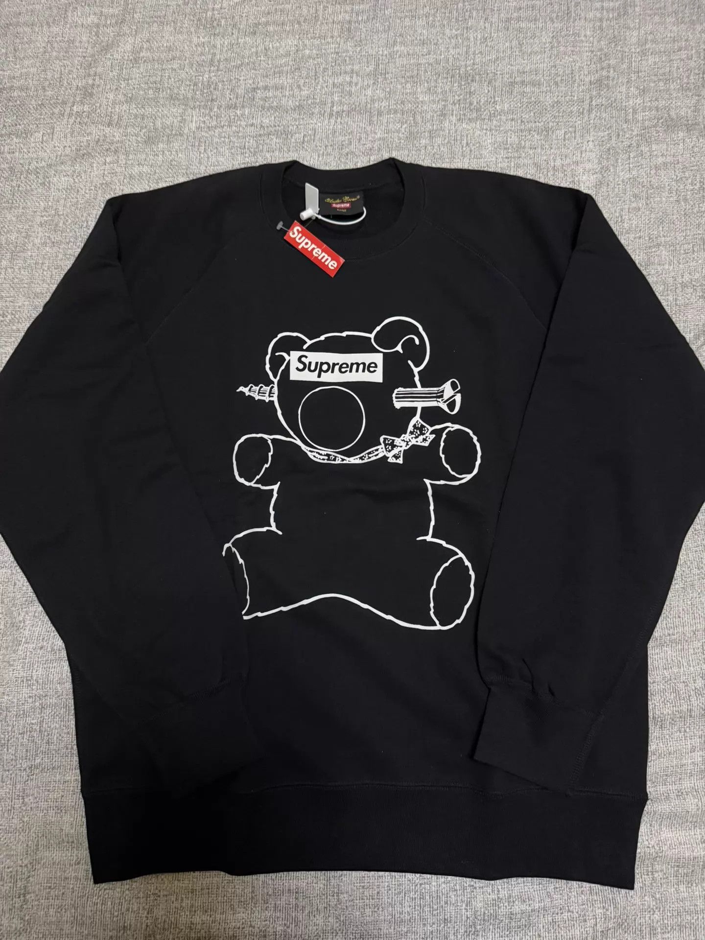 Supreme Supreme x UC Beer Bear Box Logo Crew XL New w/ Tags Size US XL / EU 56 / 4 - 1 Thumbnail