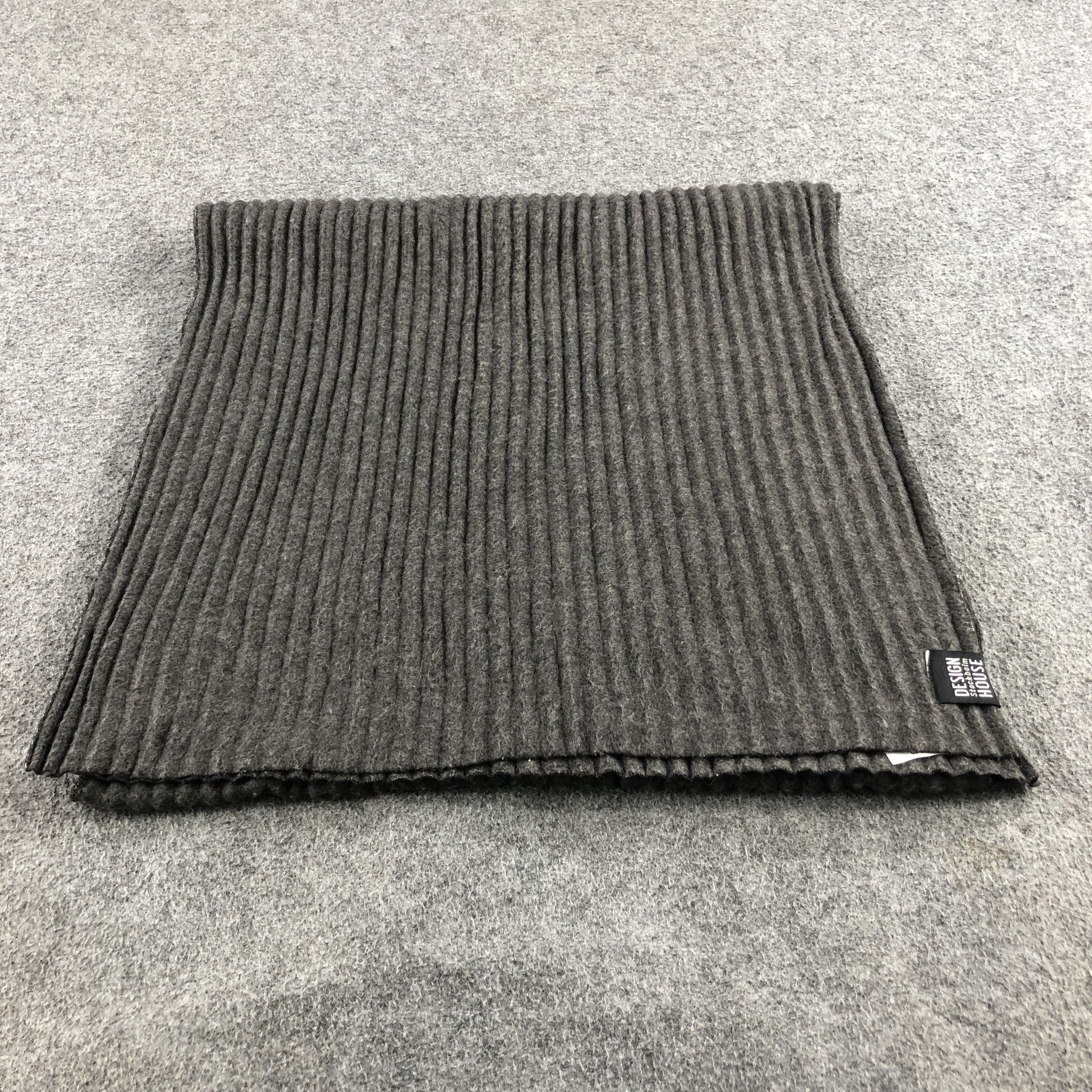 Vintage Stockholm House Grey Pleated Scarf Muffler V962 Size ONE SIZE - 2 Thumbnail