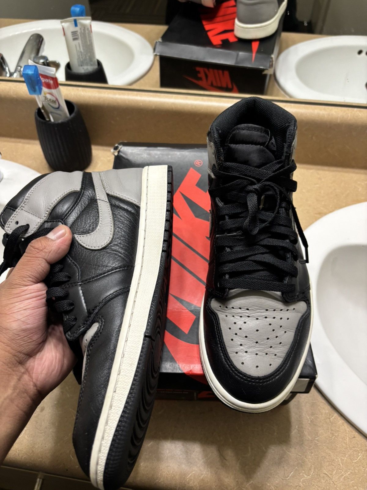 Jordan Brand Jordan 1 Shadow (2018) Size US 9.5 / EU 42-43 - 4 Thumbnail