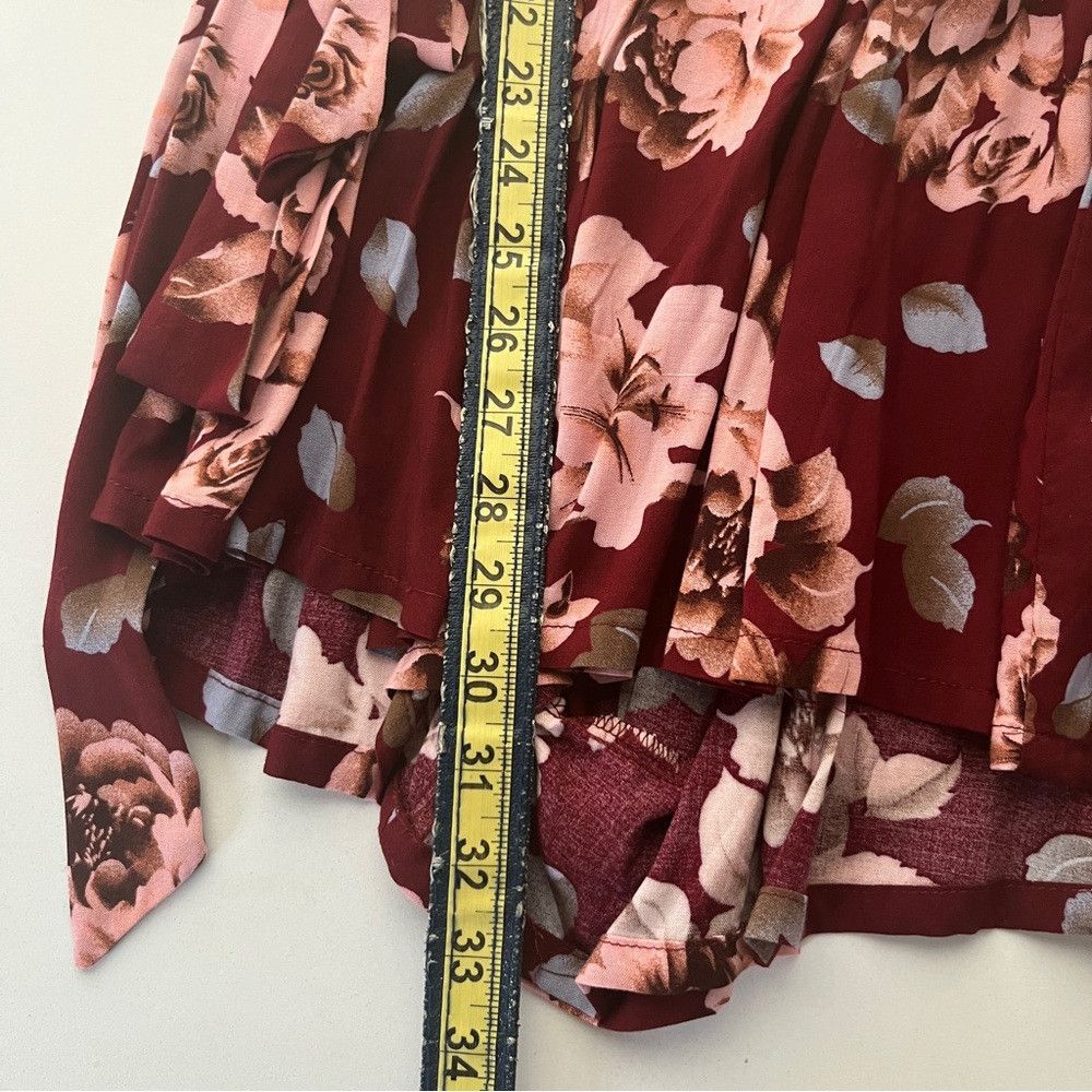 Shein Shein V Floral Tie Waist Wrap Playsuit Romper Jumpsuit Small Size 25" / US 0 / IT 36 - 7 Thumbnail