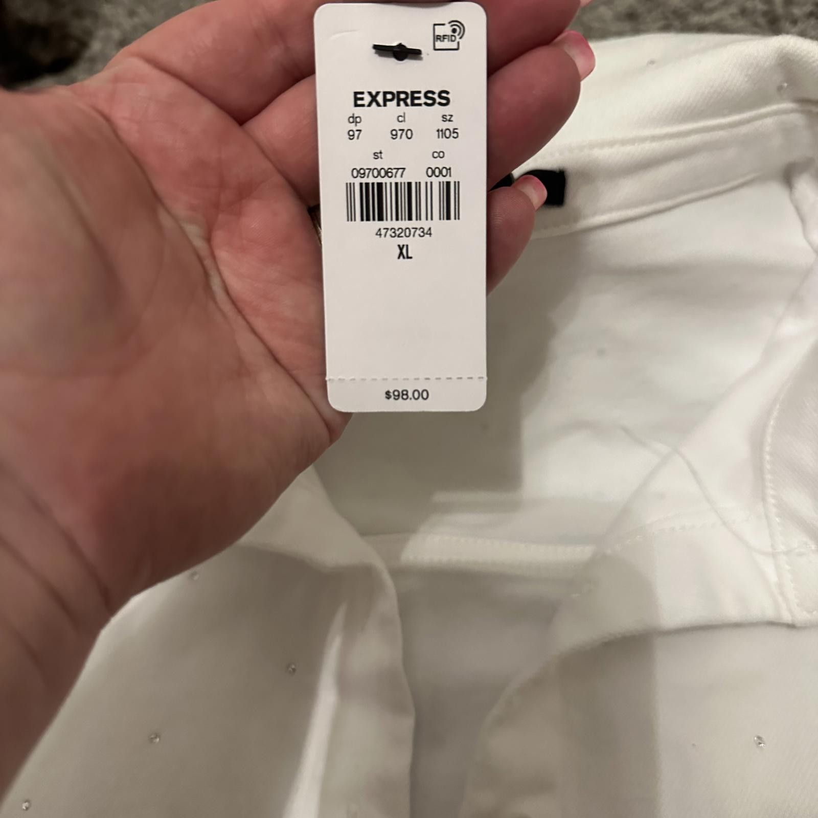 Express Stylish White Cropped Button-Up Shirt Jacket by Express Size XL / US 12-14 / IT 48-50 - 4 Thumbnail