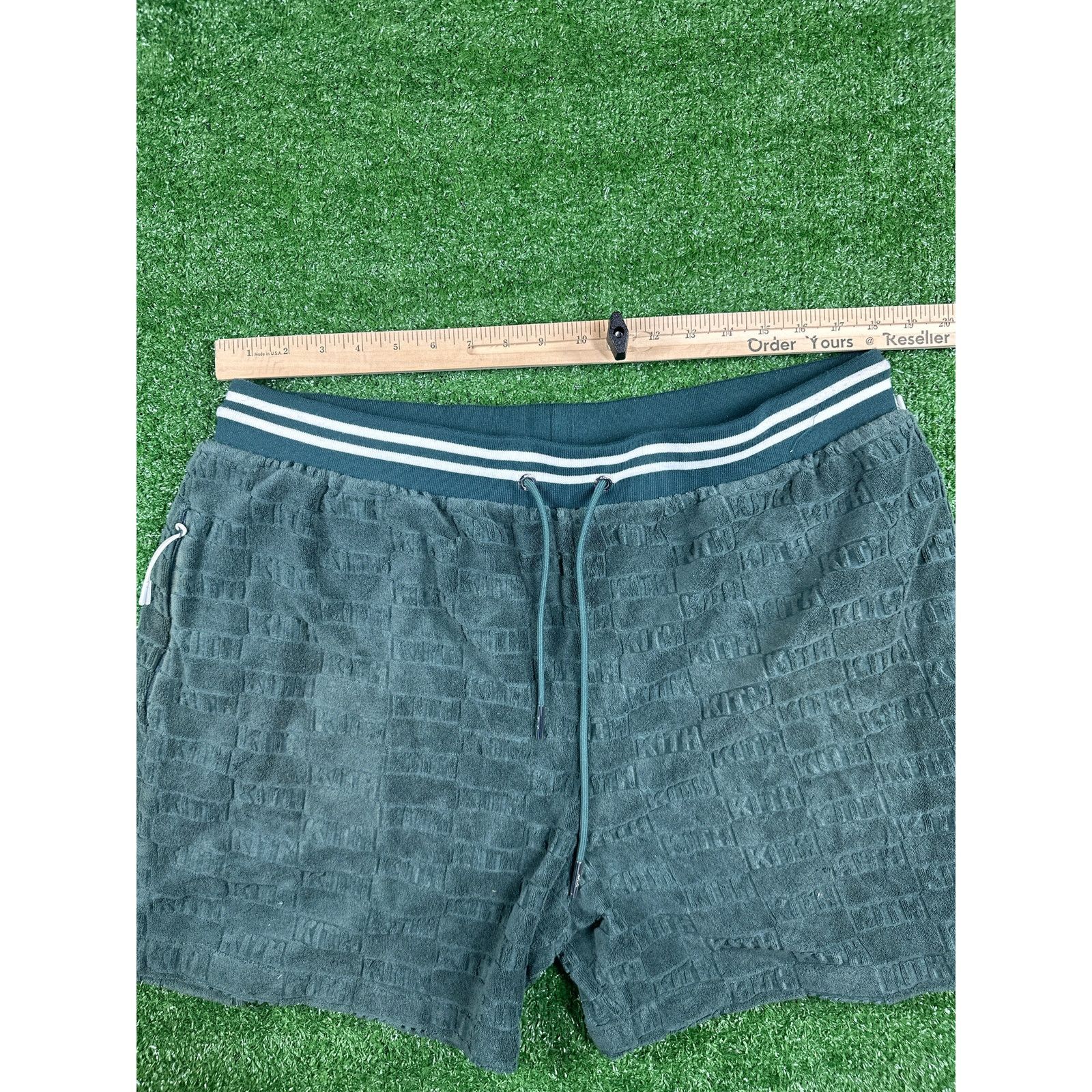 Kith Kith Graham Velour Forest Green Men's Shorts (USED) Size XL Size US 38 / EU 54 - 2 Thumbnail