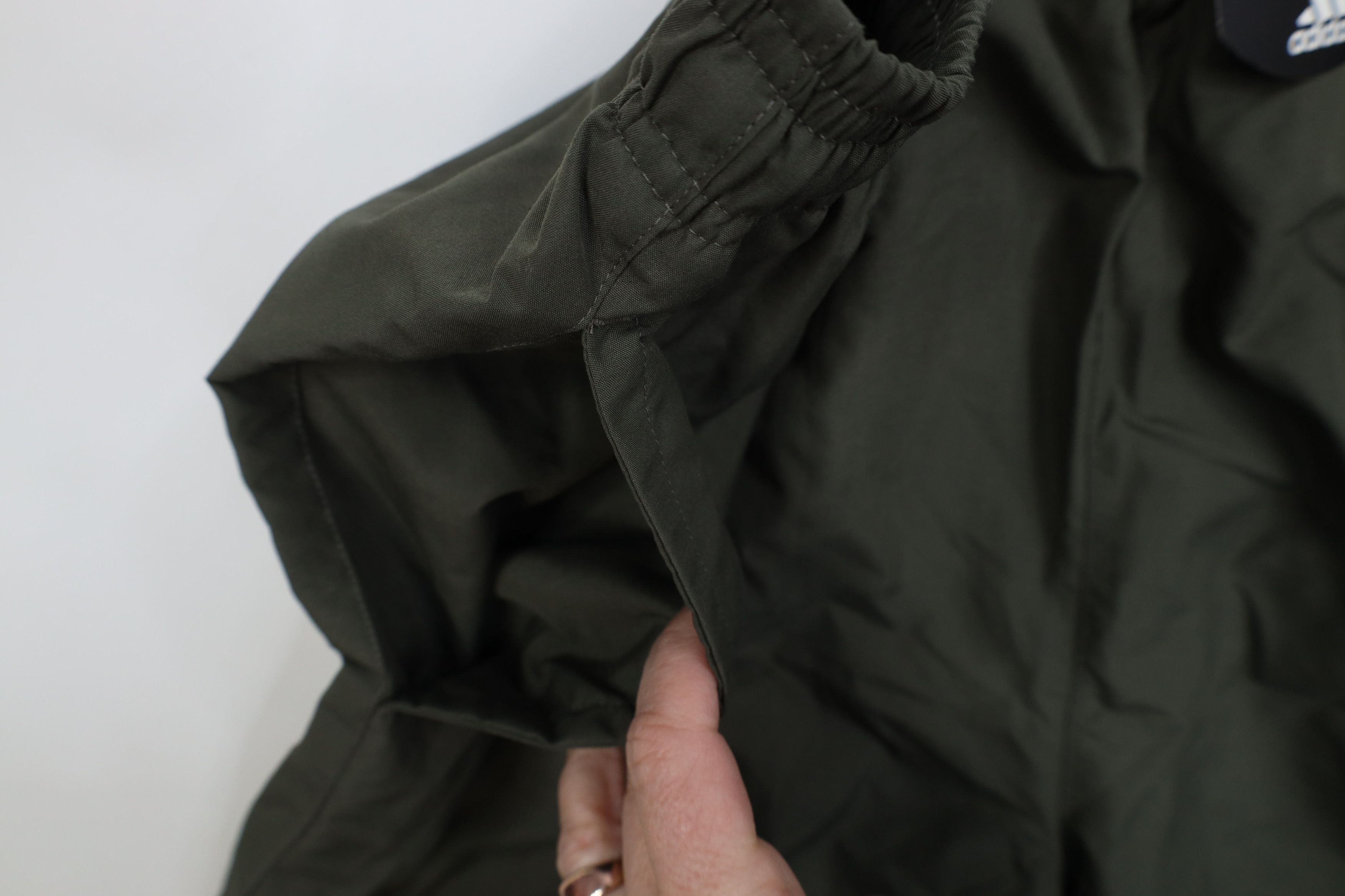 Adidas Deadstock Vintage Y2K 2002 Adidas Lined Windbreaker Shorts Size US 34 / EU 50 - 7 Thumbnail