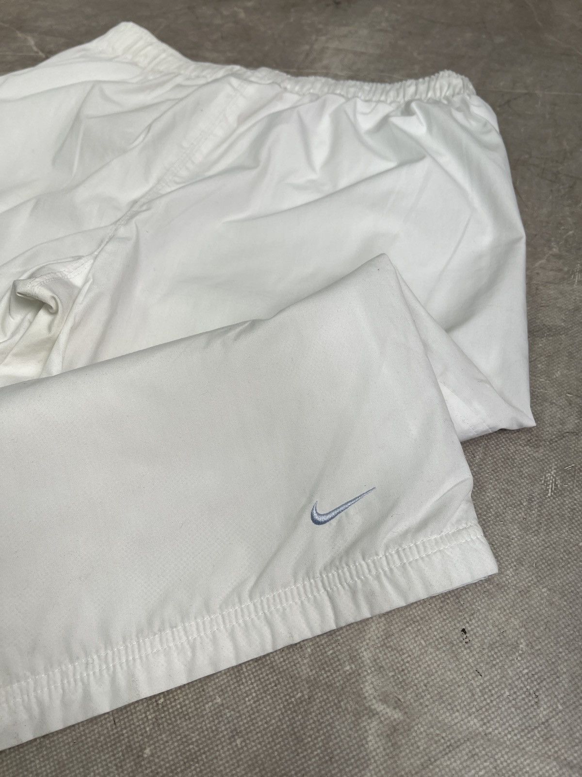 Nike Nike nylon wide leg TN streetwear drill shorts y2k Size US 34 / EU 50 - 8 Thumbnail