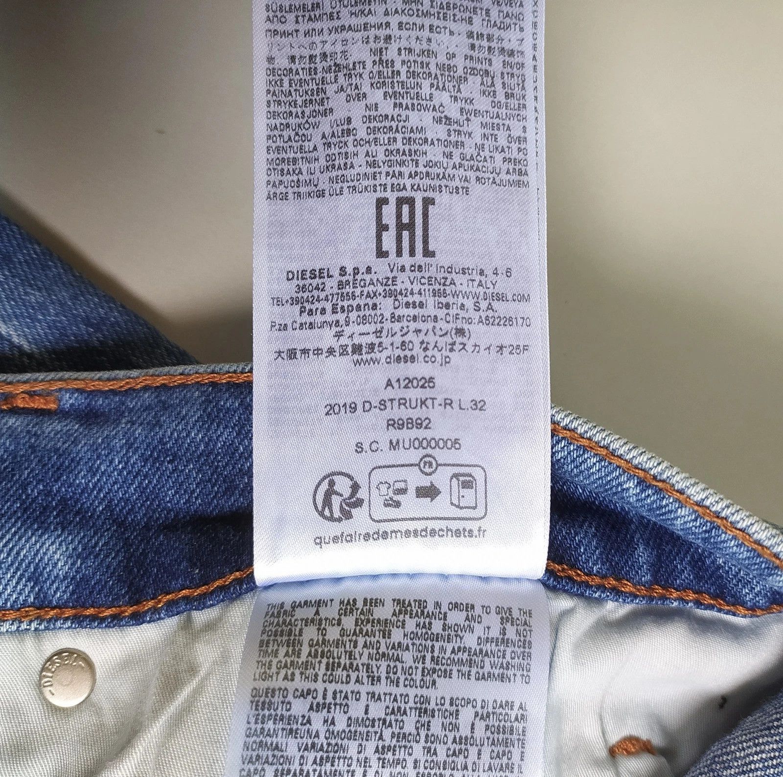Diesel Diesel 2019 D-STRUKT-R L.32 MENS JEANS T/9667 Size US 32 / EU 48 - 9 Thumbnail