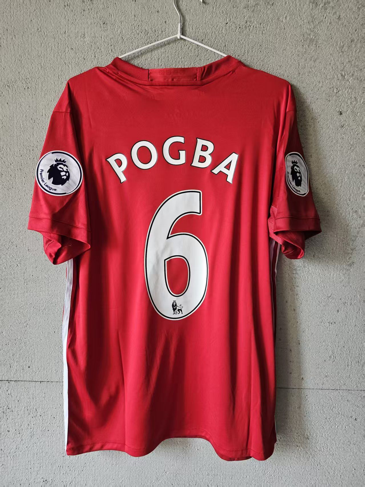 Other 2017 18 Manchester United 6 Paul Pogba Jersey Home Size US XL / EU 56 / 4 - 1 Thumbnail
