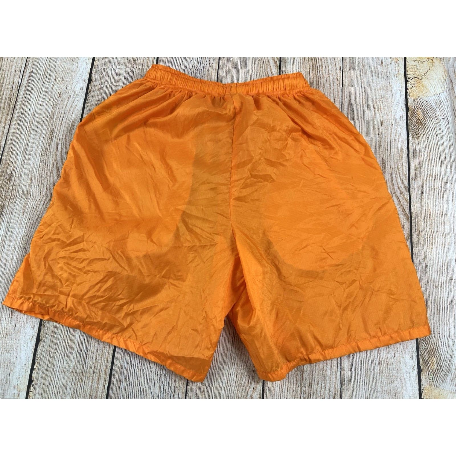 Nike VINTAGE Nike Swoosh Nylon Orange Shorts Women 90s Medium M Athletic Activewear Size 32" / US 10 / IT 46 - 3 Thumbnail