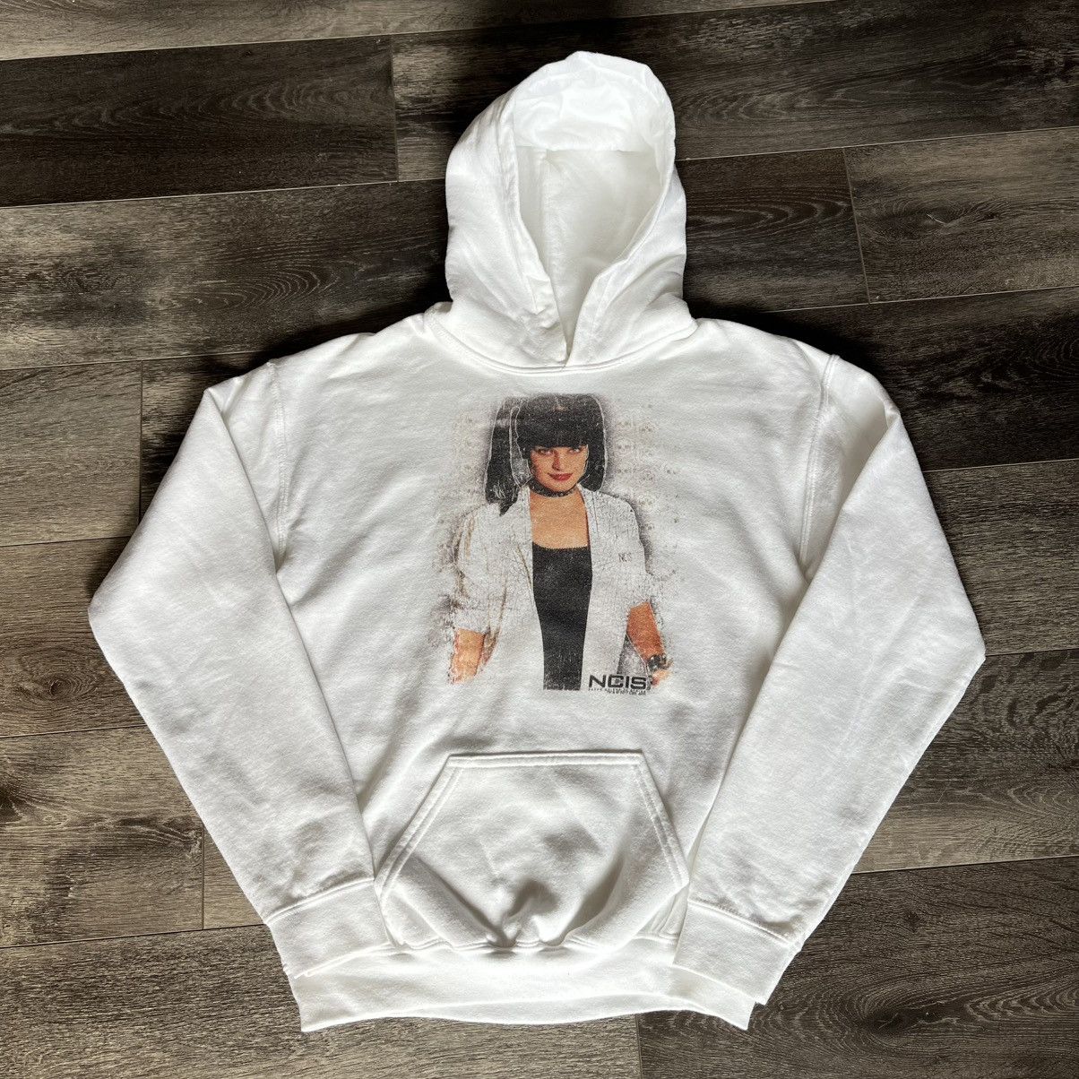 Vintage Vintage NCIS TV Show Abby Skulls Goth Promo Logo Hoodie Y2K Size US S / EU 44-46 / 1 - 1 Thumbnail