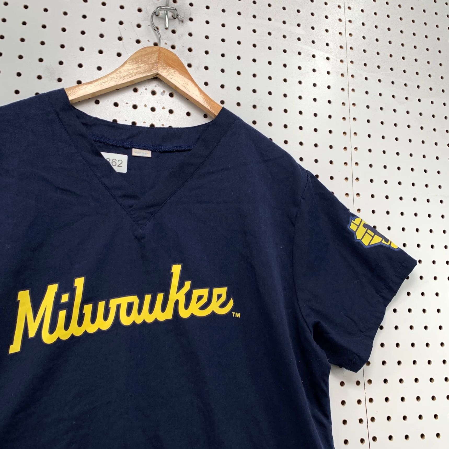 MLB VINTAGE Milwaukee Brewers Medical Scrubs Mens Large Navy Blue MLB Size US L / EU 52-54 / 3 - 5 Thumbnail