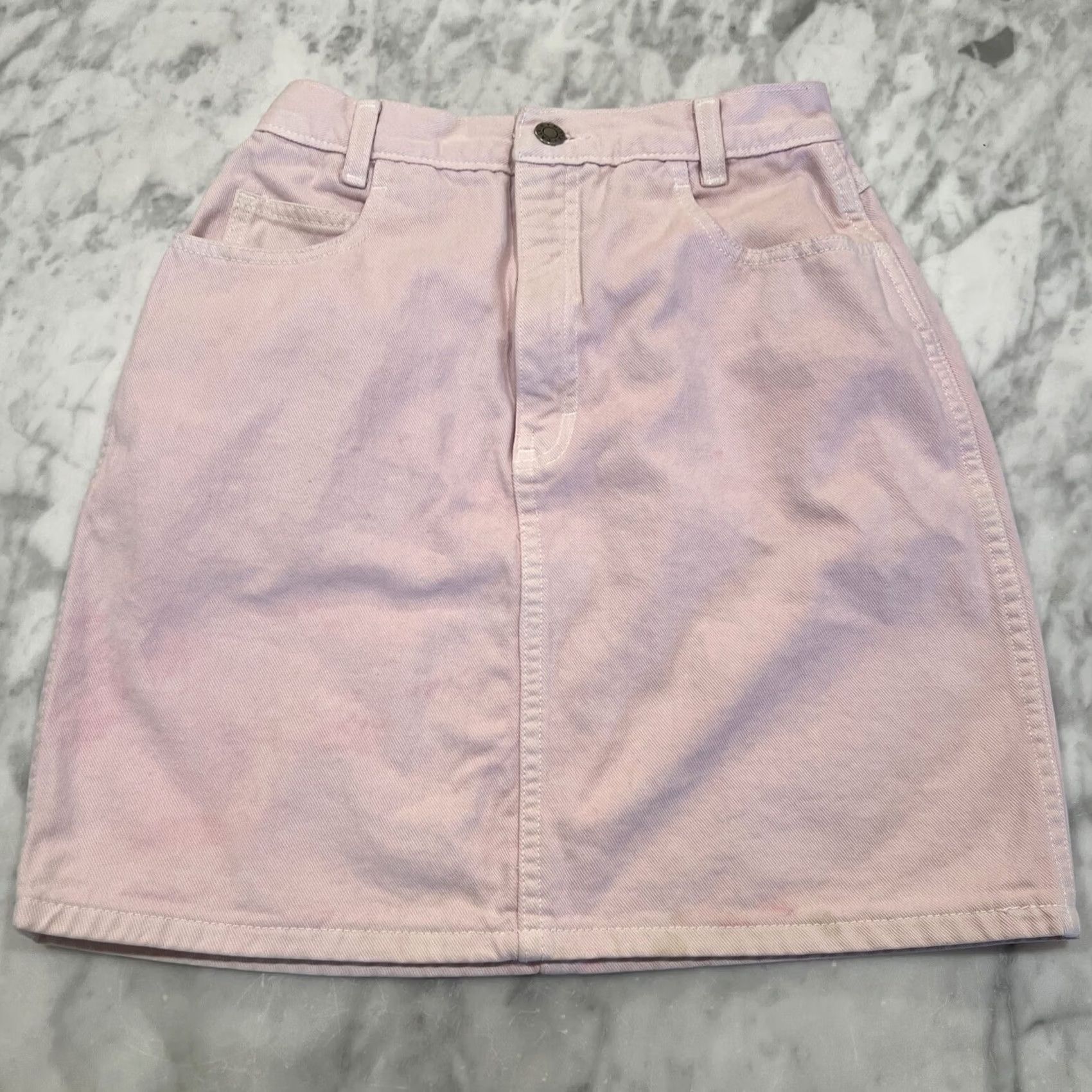 Calvin Klein VINTAGE Calvin Klein Skirt Light Pink Denim 9/10 Pockets Zipper Made USA Women Short Pencil Straight XS? Size 30" / US 8 / IT 44 - 2 Thumbnail