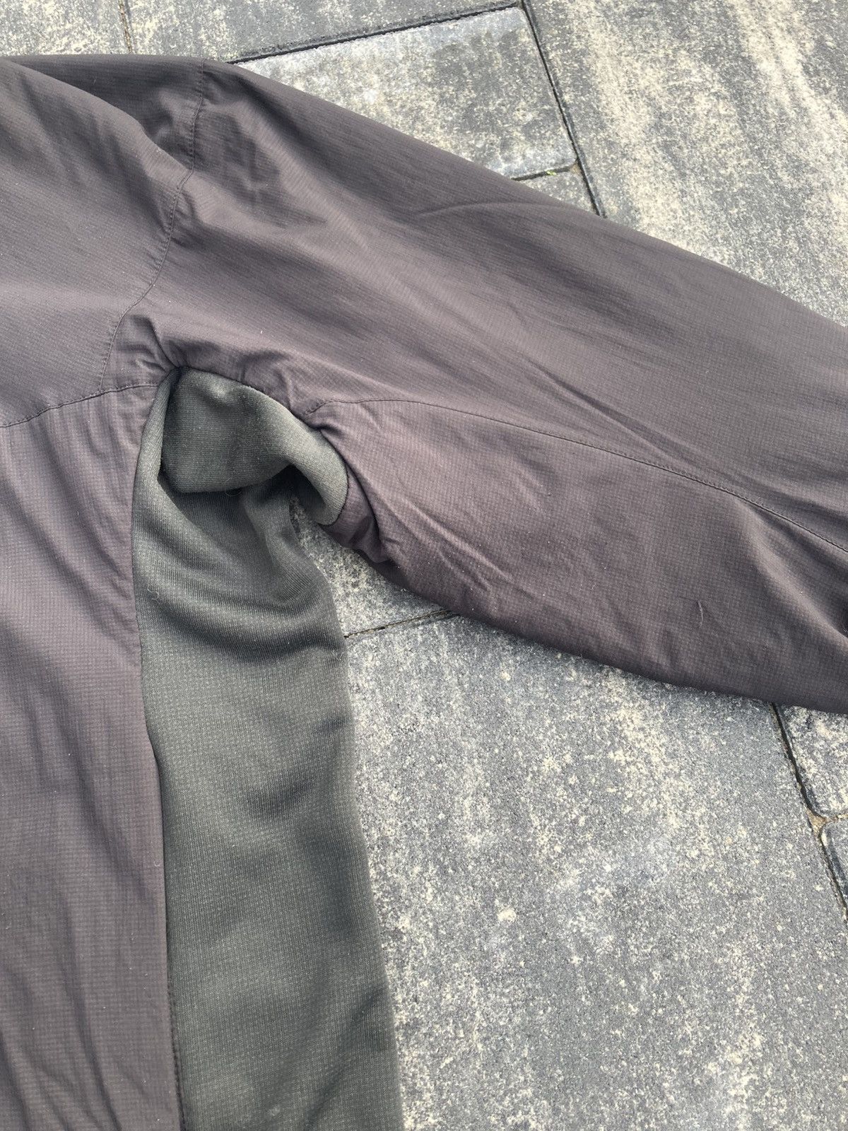 Arc'teryx Vintage Arcteryx Atom Lt Black Jacket Gorpcore Size US M / EU 48-50 / 2 - 6 Thumbnail