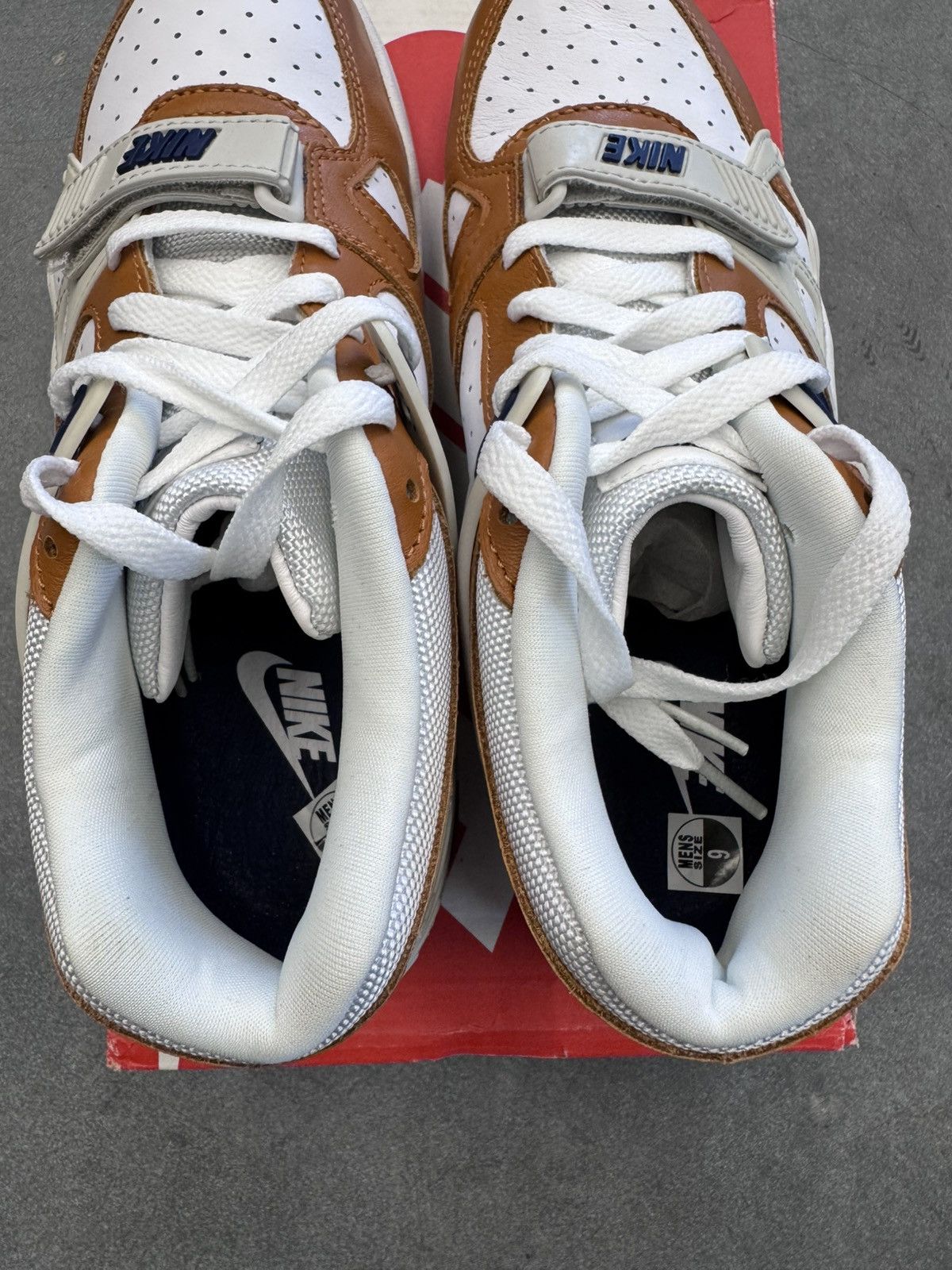 Nike 2014 Nike Air Trainer 3 Medicine Ball Size US 9 / EU 42 - 7 Thumbnail