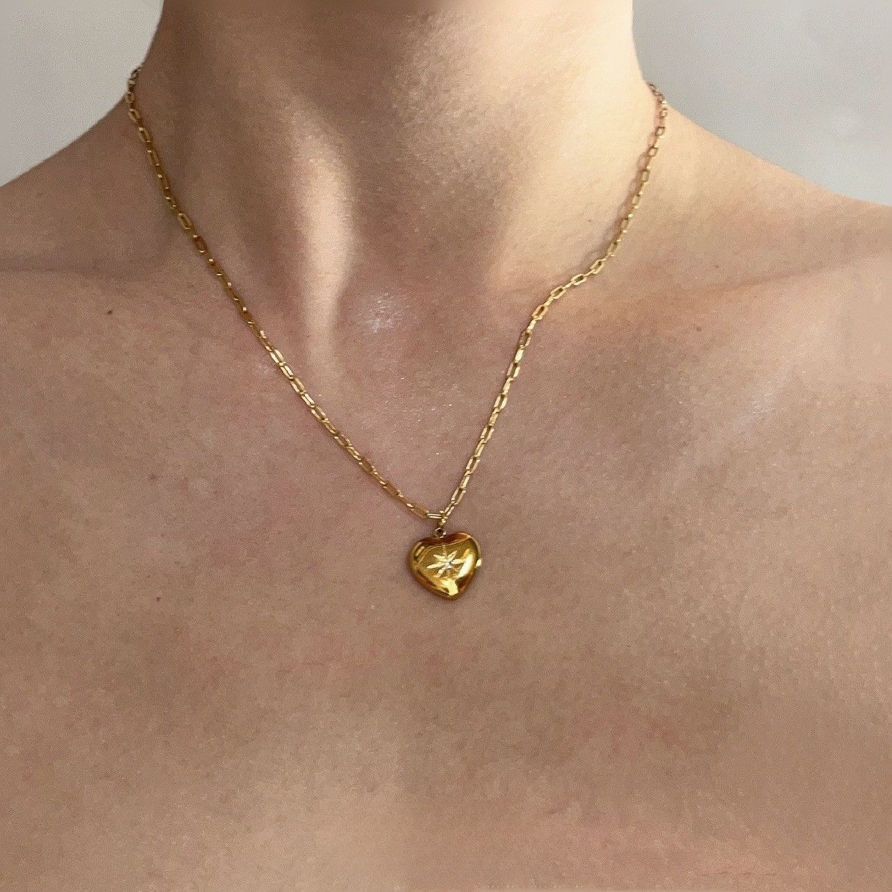 Jewelry × Vintage Gold Heart Shape Simple Men's Titanium Steel Necklace Size ONE SIZE - 1 Preview