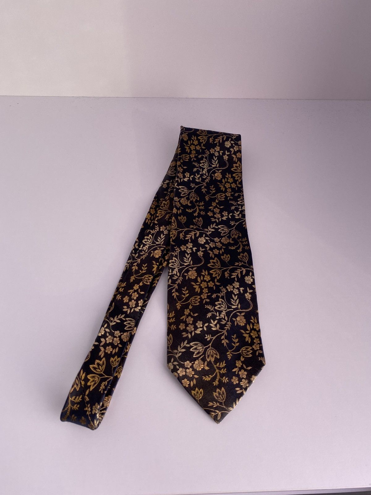 Balenciaga × Vintage Vintage Balenciaga Tie Size ONE SIZE - 1 Thumbnail