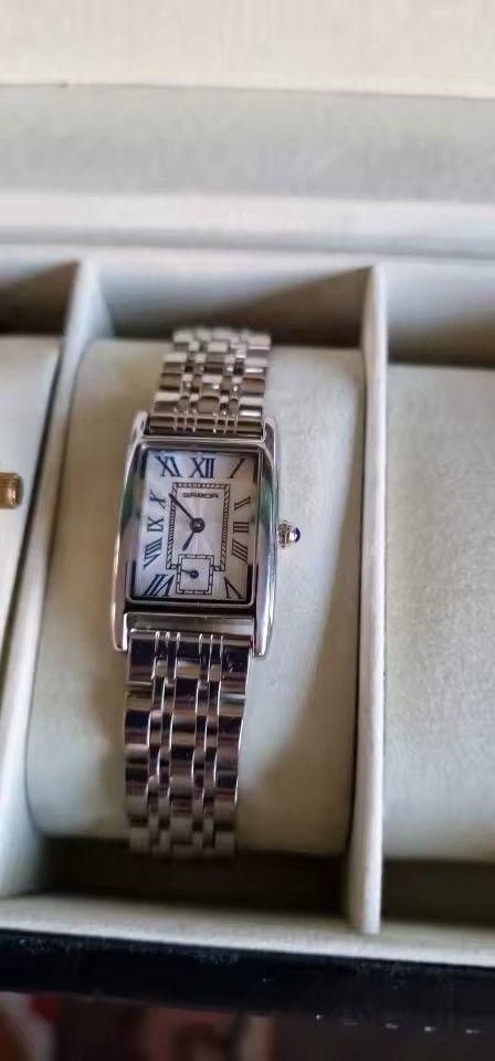 Jewelry 2000s vintage style square luxury watch Size ONE SIZE - 4 Thumbnail