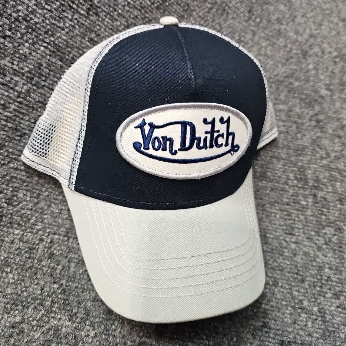 Von Dutch Von Dutch Trucker Hat Blue And White Oval Patch Snapback Adjustable One Size Men Casual Cotton Hat Size ONE SIZE - 4 Thumbnail