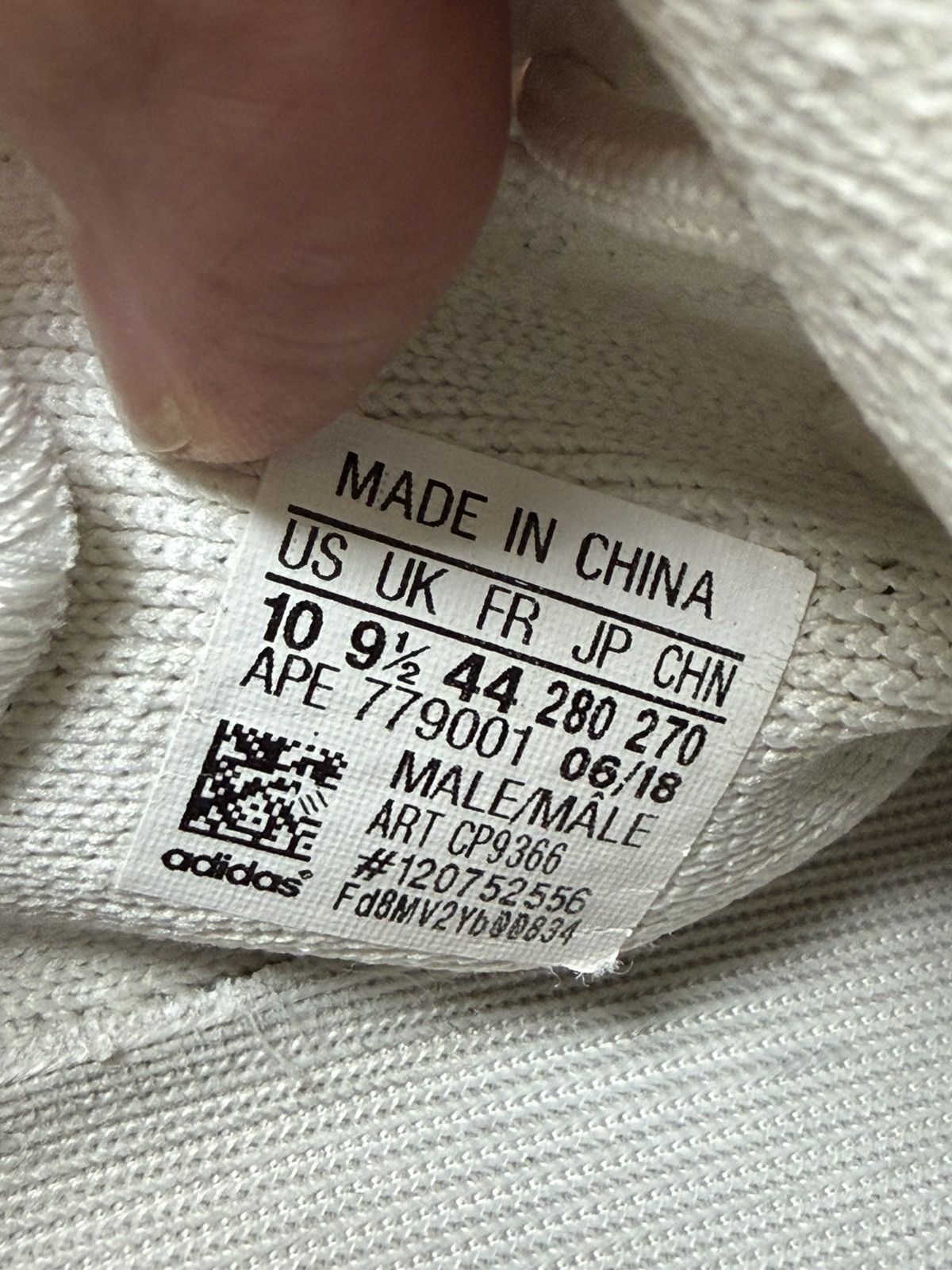 Yeezy Adidas Yeezy Boost 350 V2 Cream Size US 10 / EU 43 - 19 Thumbnail